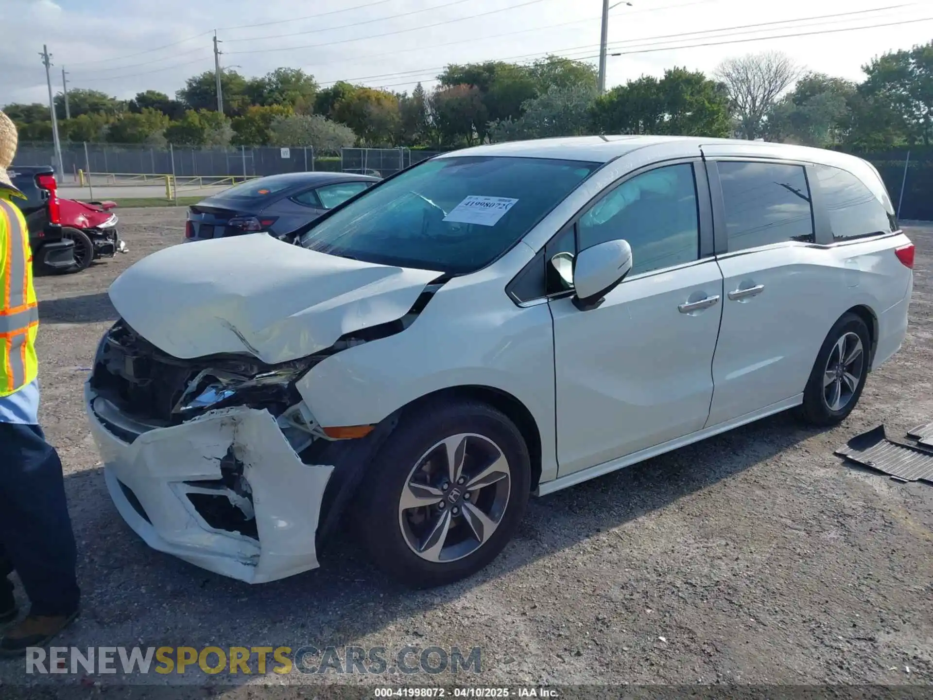 2 Photograph of a damaged car 5FNRL6H81KB068064 HONDA ODYSSEY 2019
