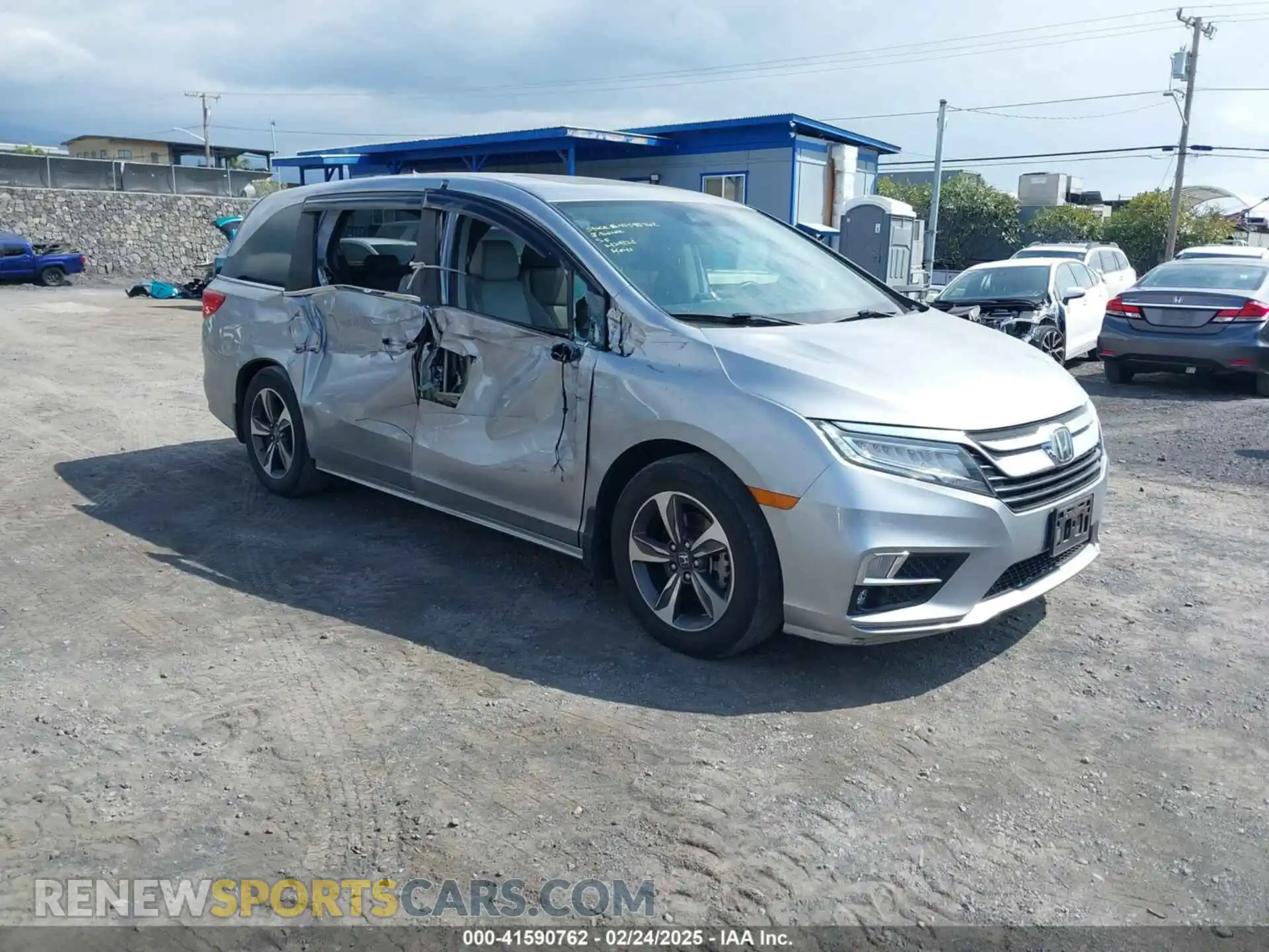 1 Photograph of a damaged car 5FNRL6H81KB070459 HONDA ODYSSEY 2019