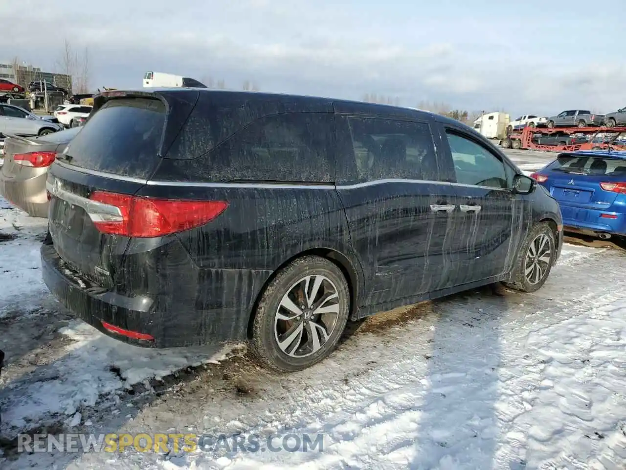 3 Photograph of a damaged car 5FNRL6H86KB503970 HONDA ODYSSEY 2019