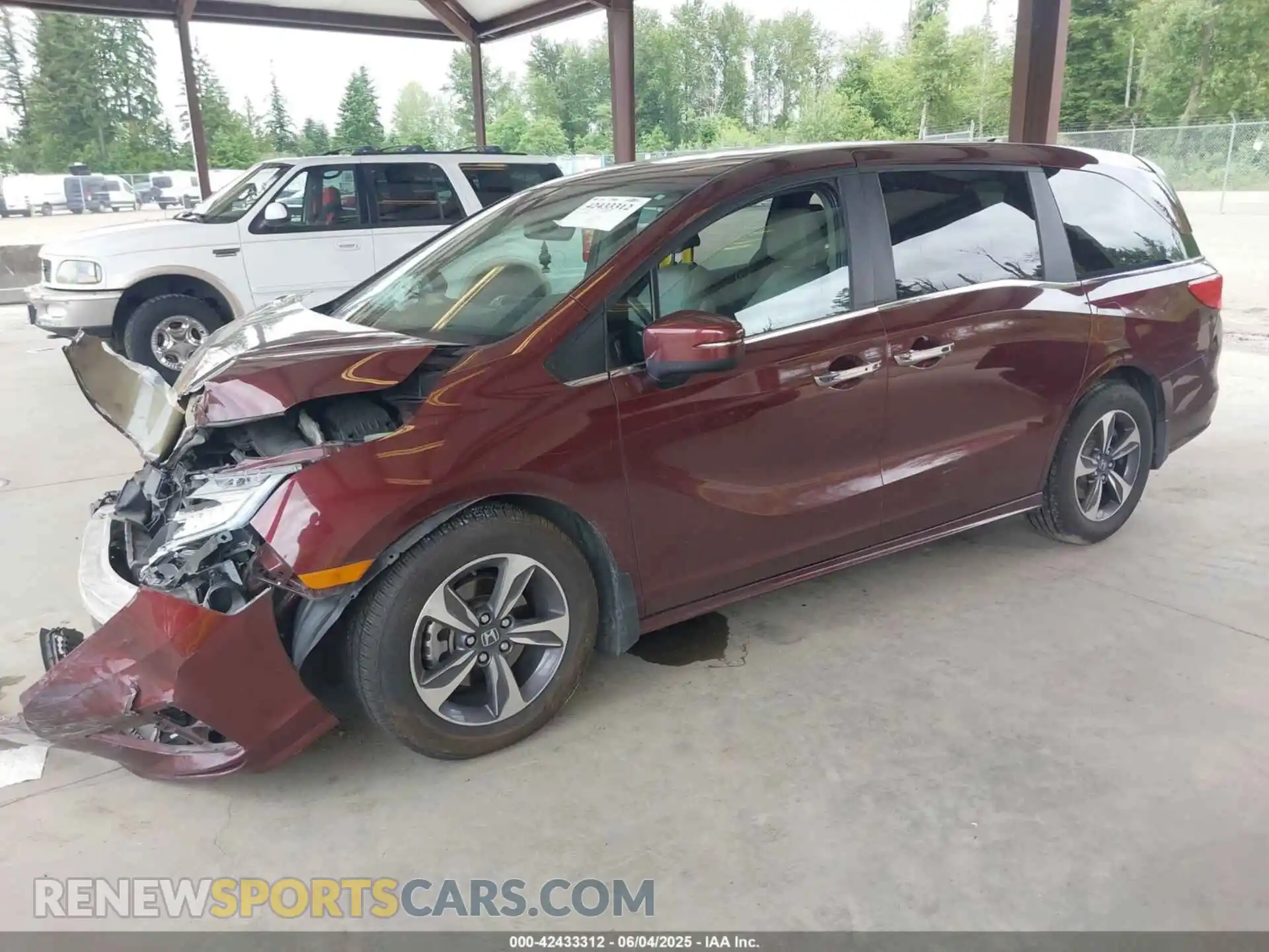 2 Photograph of a damaged car 5FNRL6H88KB030847 HONDA ODYSSEY 2019