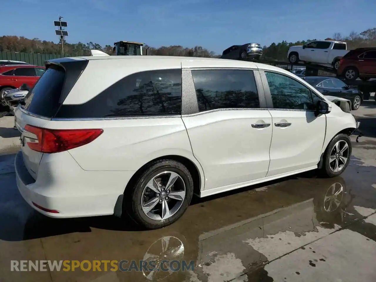 3 Photograph of a damaged car 5FNRL6H89KB064683 HONDA ODYSSEY 2019