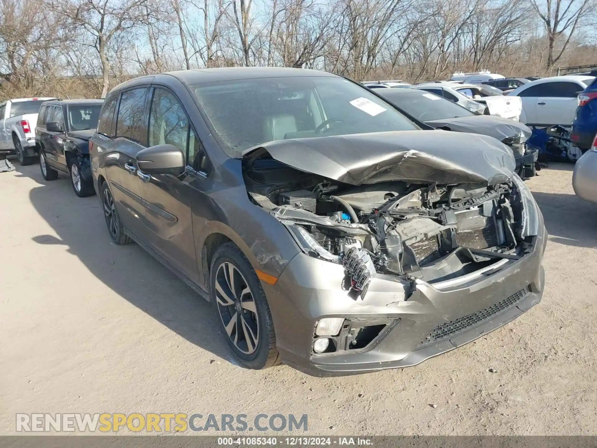 1 Photograph of a damaged car 5FNRL6H90KB039356 HONDA ODYSSEY 2019