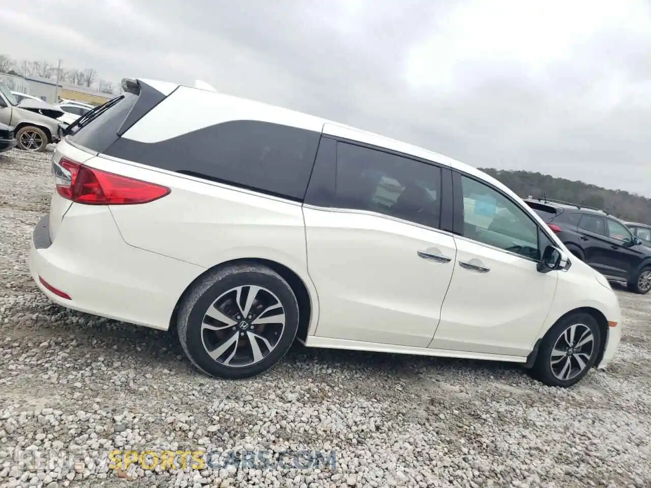 3 Photograph of a damaged car 5FNRL6H90KB104836 HONDA ODYSSEY 2019