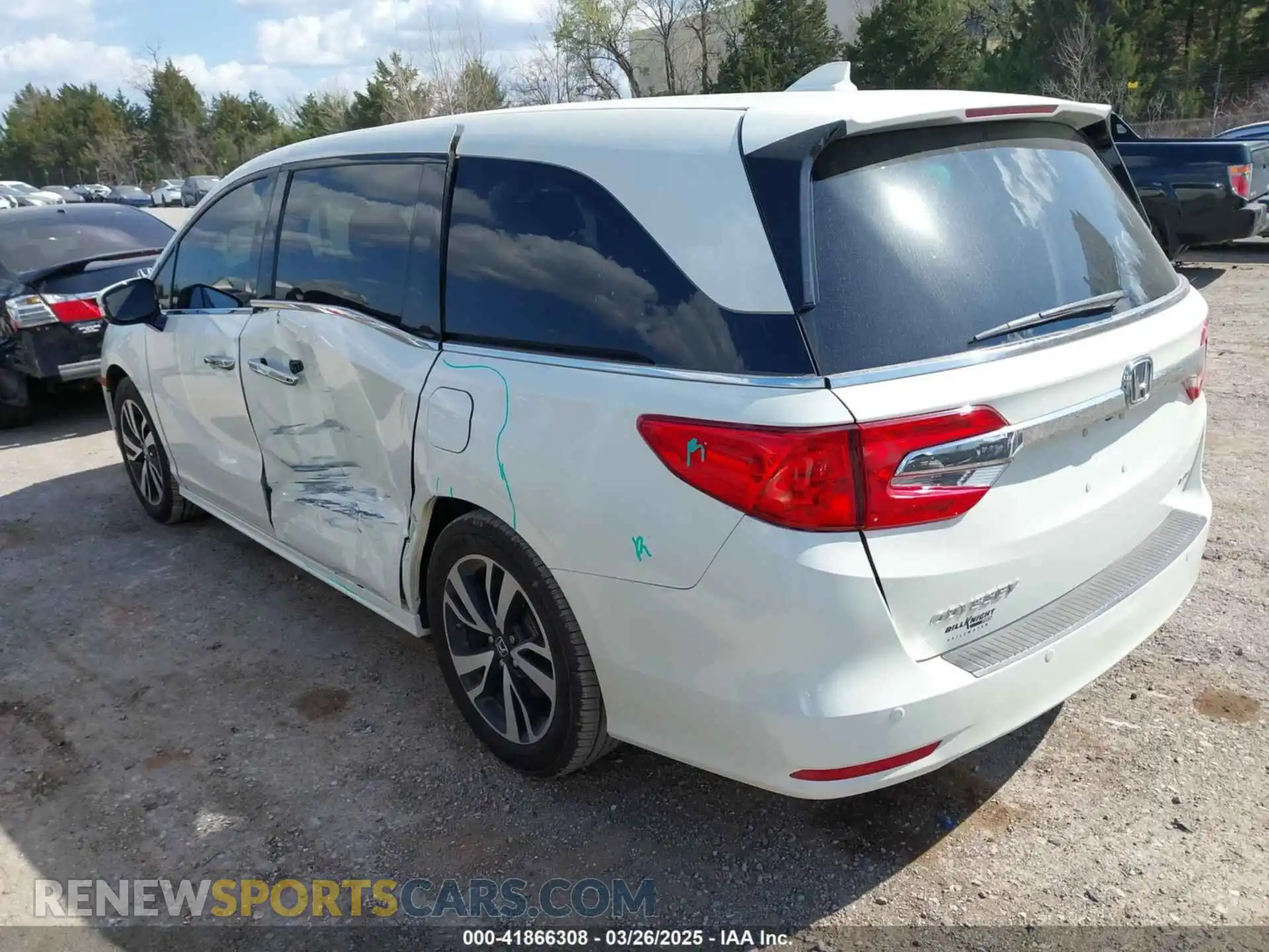 3 Photograph of a damaged car 5FNRL6H91KB053203 HONDA ODYSSEY 2019