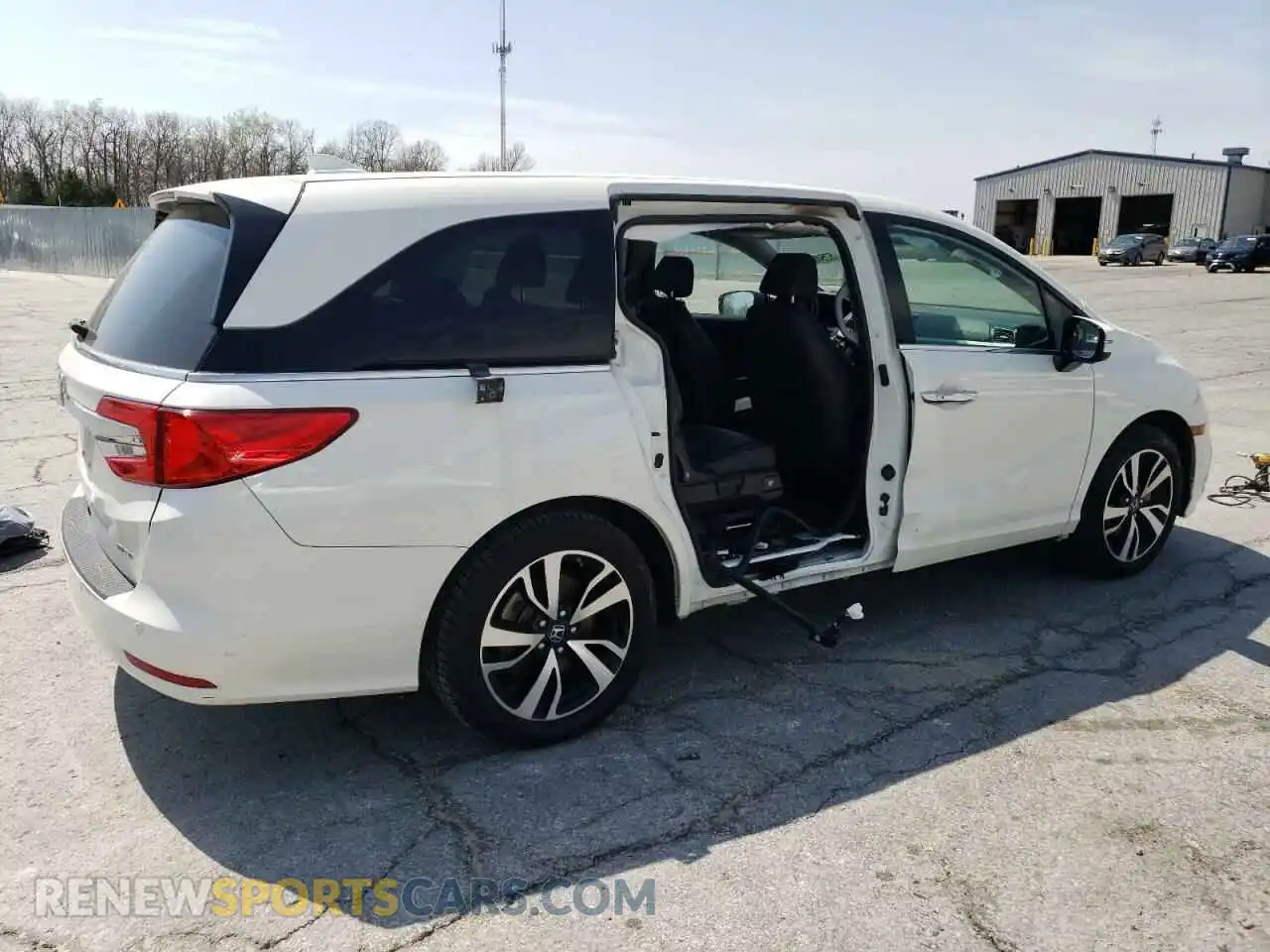 3 Photograph of a damaged car 5FNRL6H94KB067337 HONDA ODYSSEY 2019