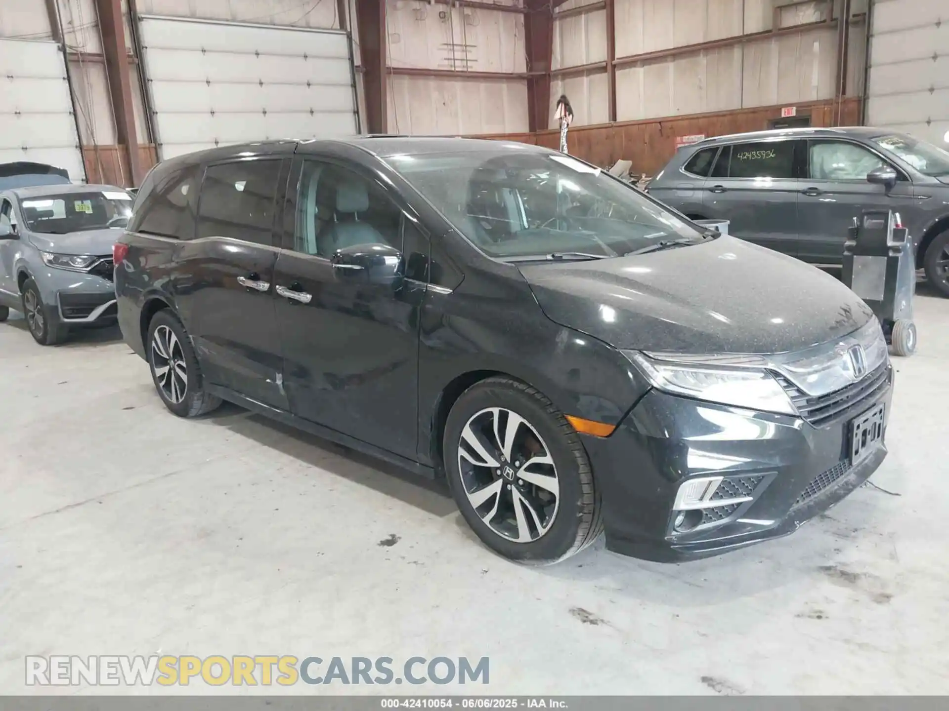 1 Photograph of a damaged car 5FNRL6H94KB068293 HONDA ODYSSEY 2019
