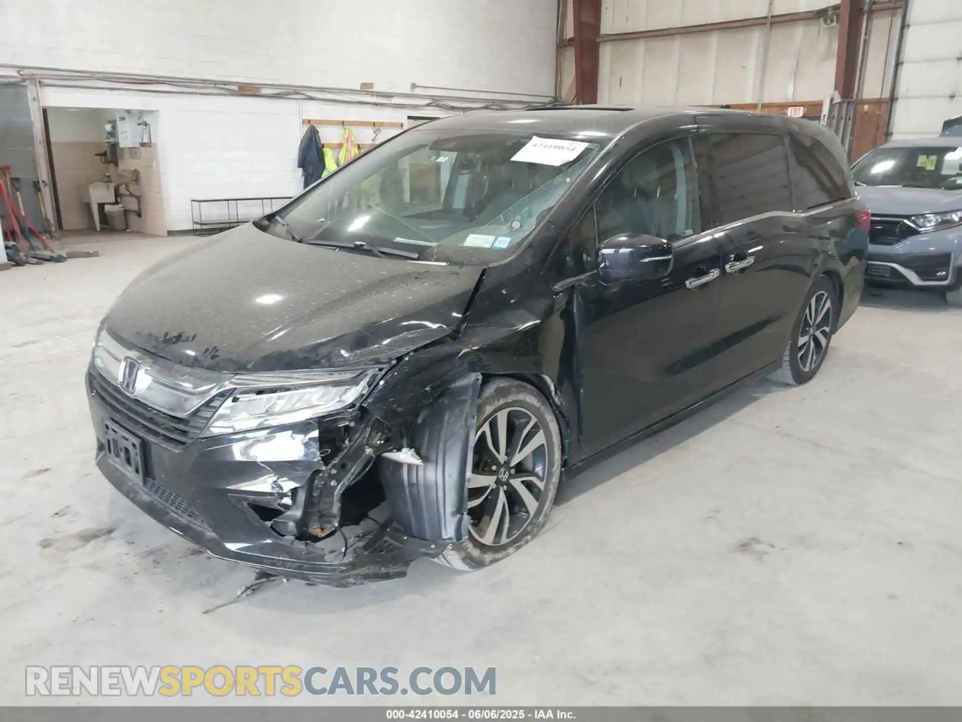 2 Photograph of a damaged car 5FNRL6H94KB068293 HONDA ODYSSEY 2019