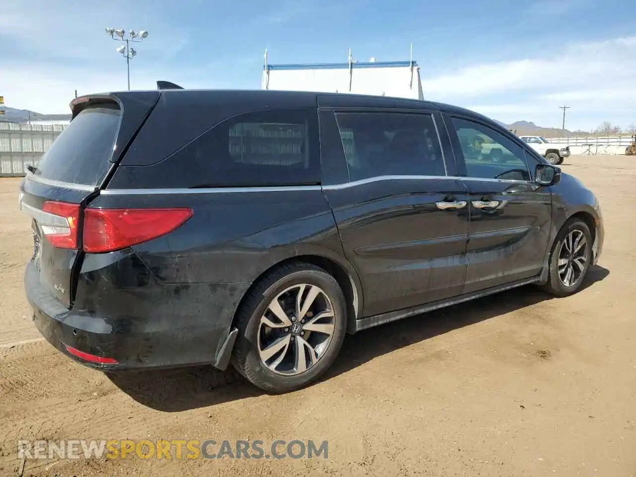 3 Photograph of a damaged car 5FNRL6H94KB085174 HONDA ODYSSEY 2019