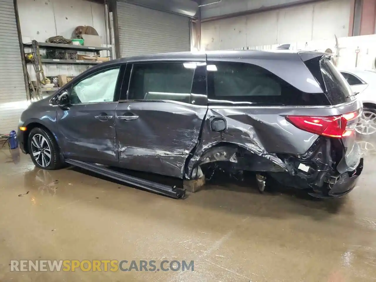 2 Photograph of a damaged car 5FNRL6H94KB107951 HONDA ODYSSEY 2019
