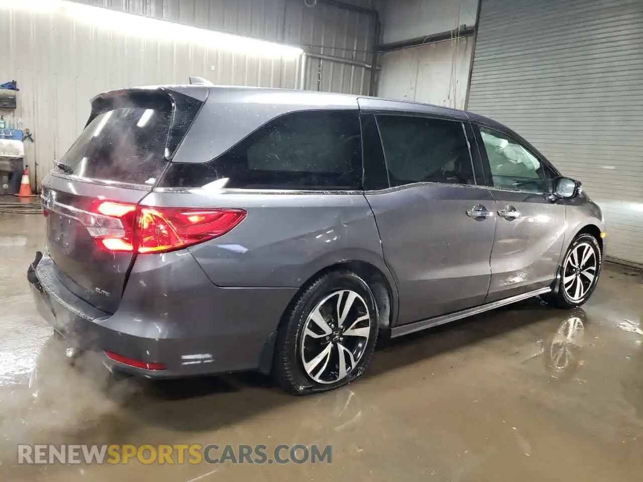 3 Photograph of a damaged car 5FNRL6H94KB107951 HONDA ODYSSEY 2019