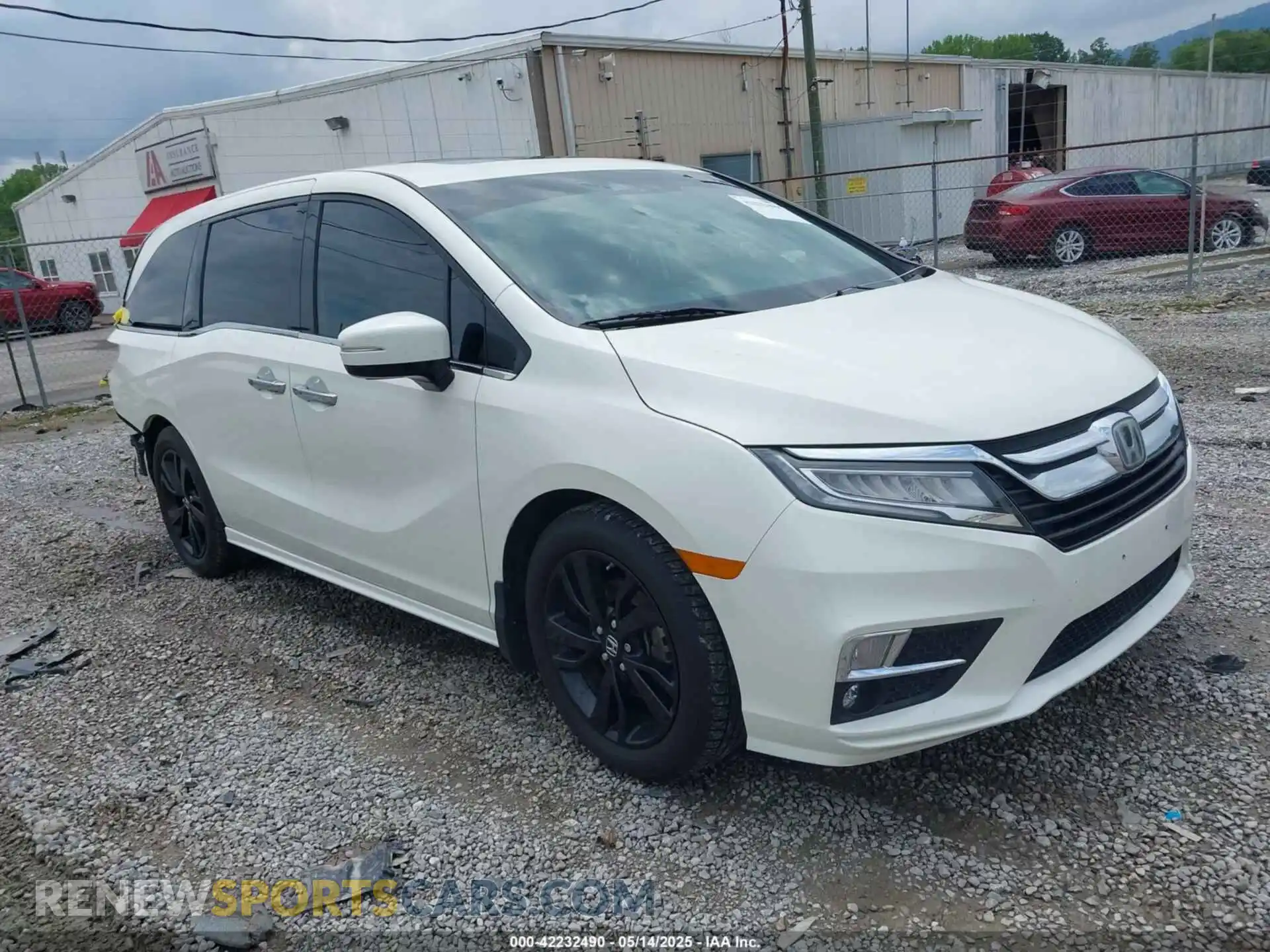 1 Photograph of a damaged car 5FNRL6H95KB104816 HONDA ODYSSEY 2019