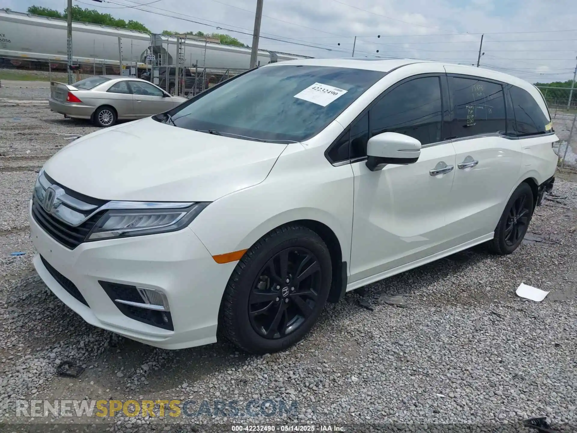 2 Photograph of a damaged car 5FNRL6H95KB104816 HONDA ODYSSEY 2019