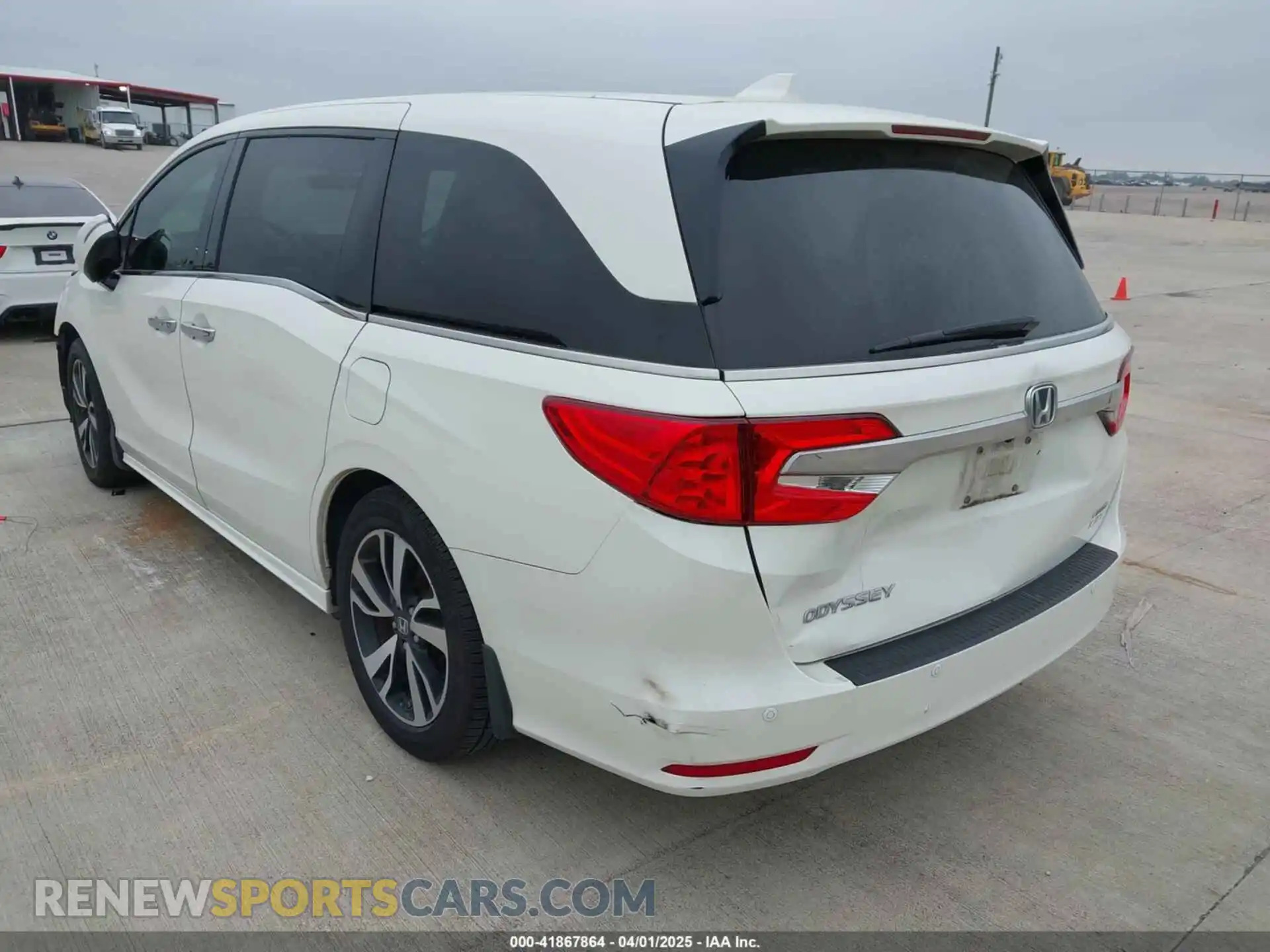 3 Photograph of a damaged car 5FNRL6H96KB022514 HONDA ODYSSEY 2019