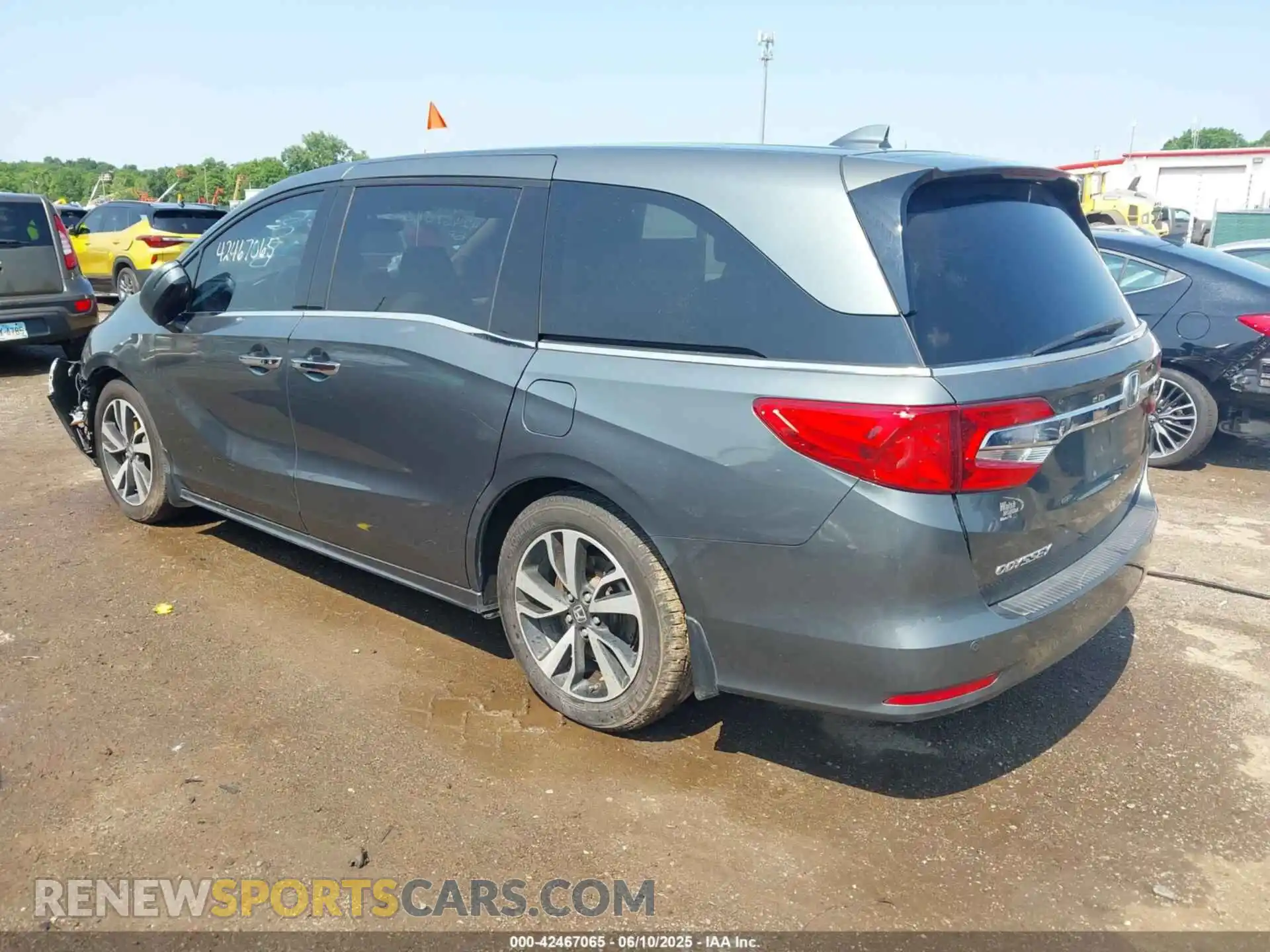 3 Photograph of a damaged car 5FNRL6H97KB094676 HONDA ODYSSEY 2019