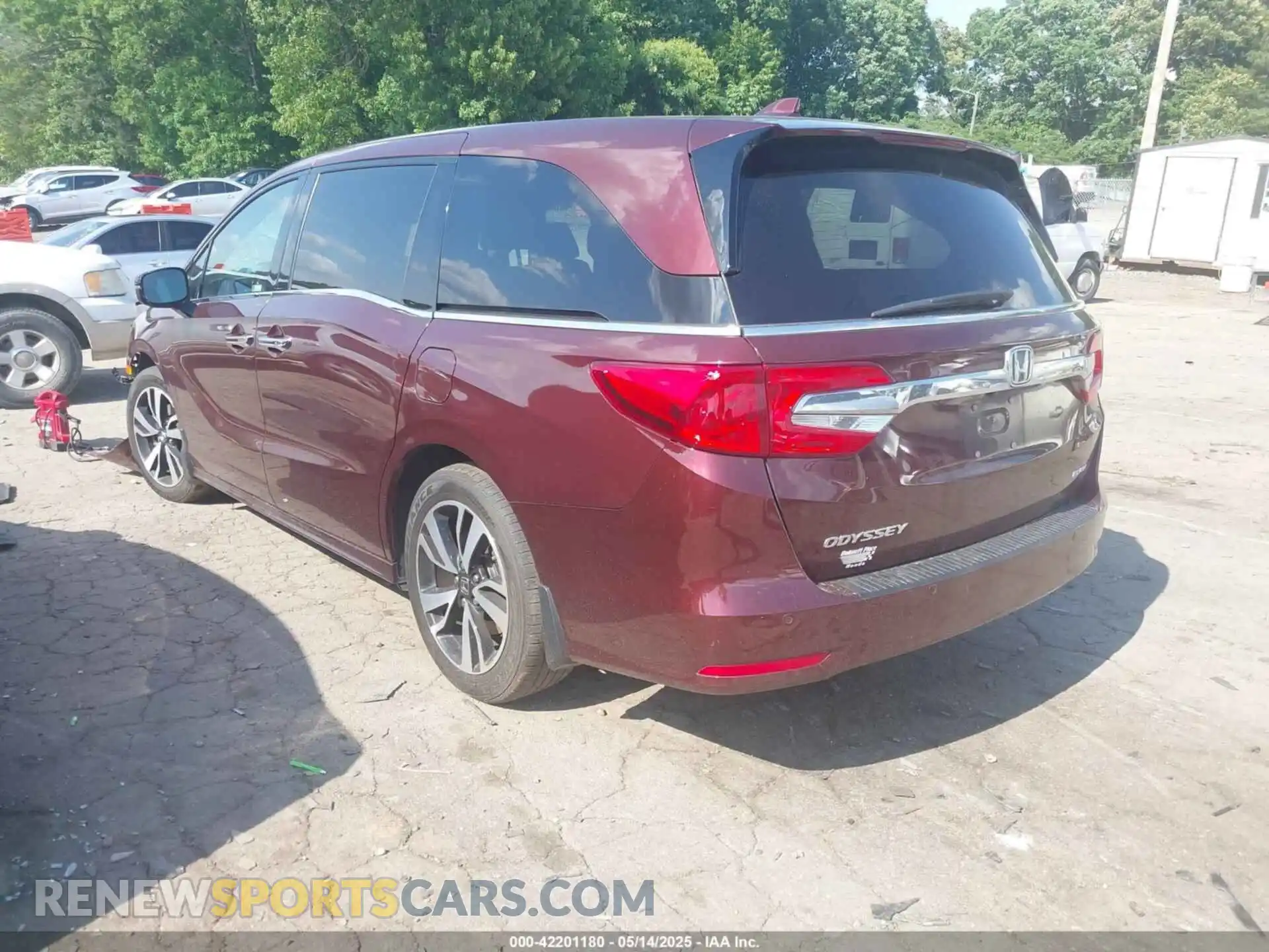 3 Photograph of a damaged car 5FNRL6H98KB027441 HONDA ODYSSEY 2019