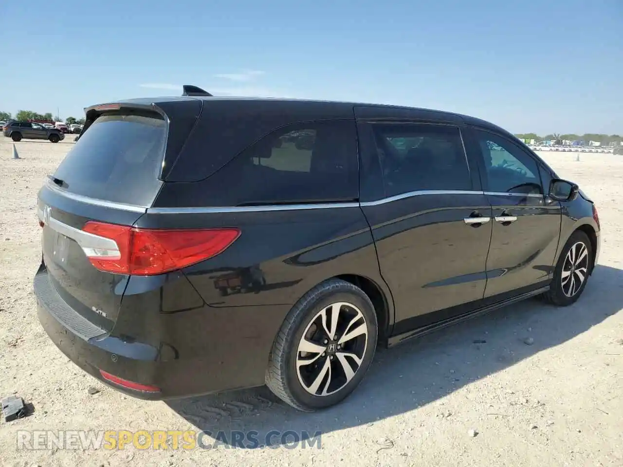 3 Photograph of a damaged car 5FNRL6H99KB022233 HONDA ODYSSEY 2019
