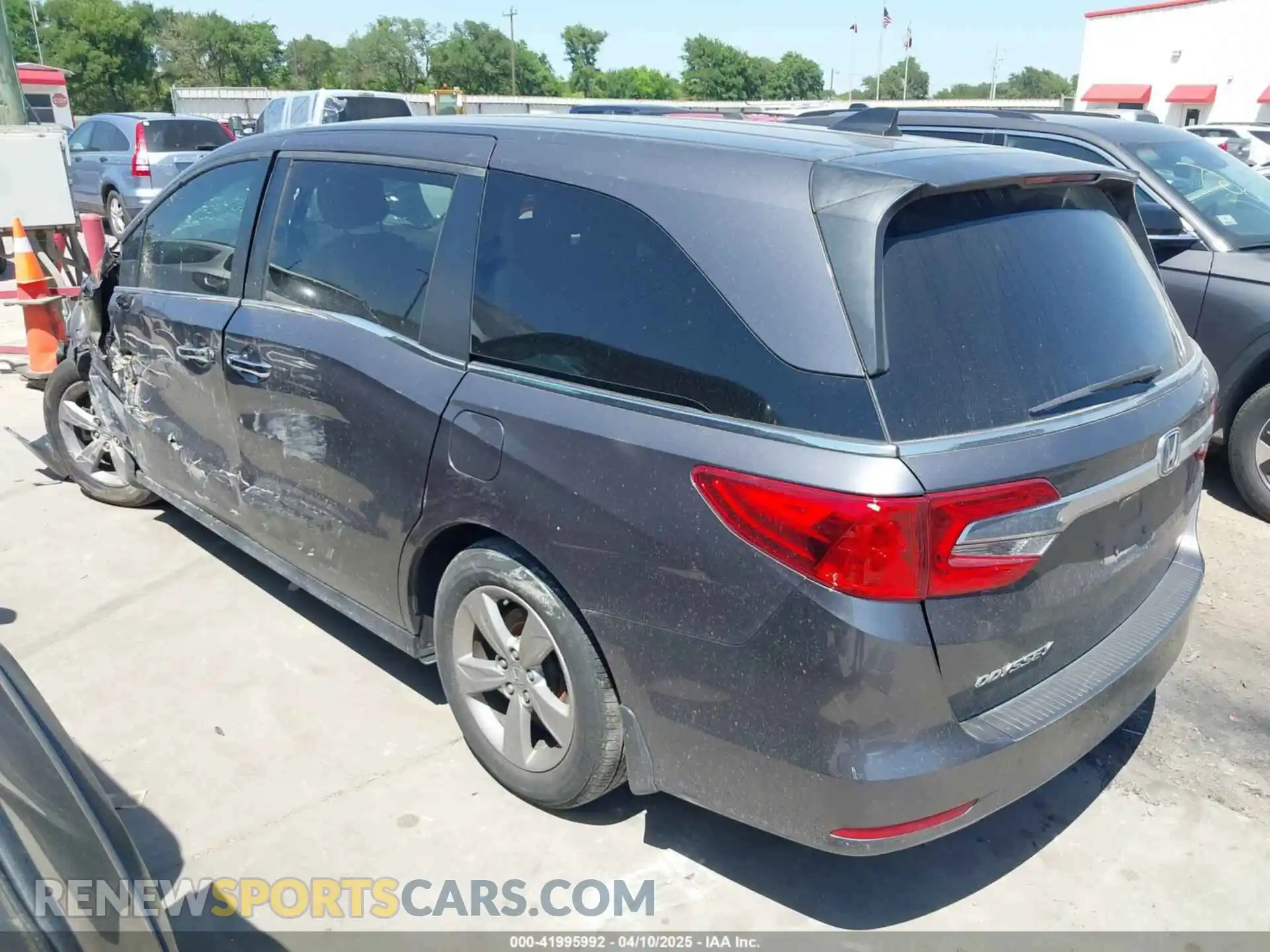 3 Фотография поврежденного автомобиля 5FNRL6H52LB000640 HONDA ODYSSEY 2020