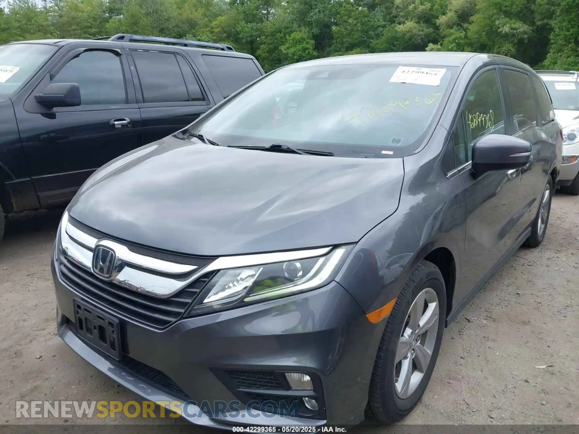2 Photograph of a damaged car 5FNRL6H52LB038515 HONDA ODYSSEY 2020