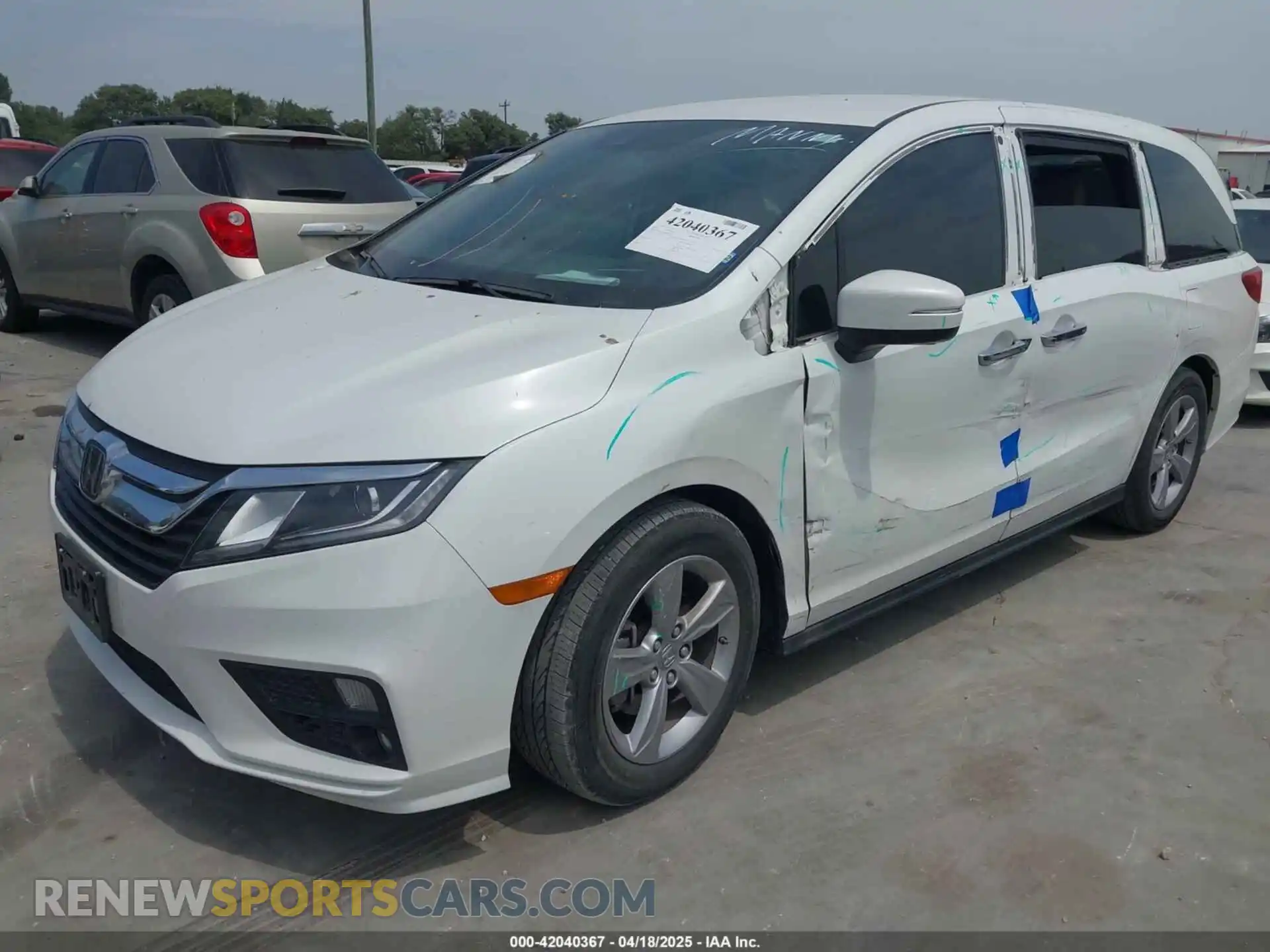 2 Photograph of a damaged car 5FNRL6H58LB062074 HONDA ODYSSEY 2020