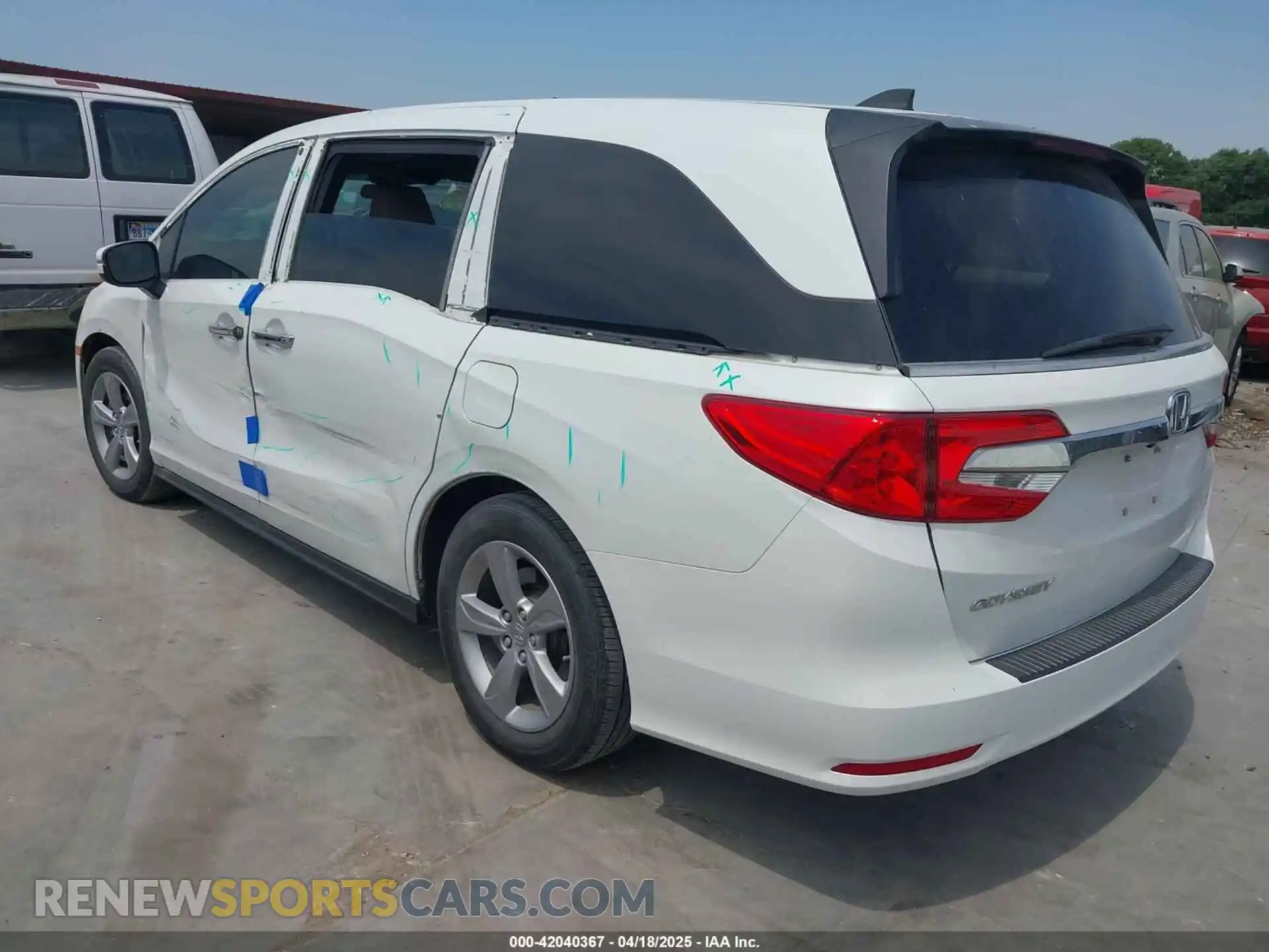 3 Photograph of a damaged car 5FNRL6H58LB062074 HONDA ODYSSEY 2020