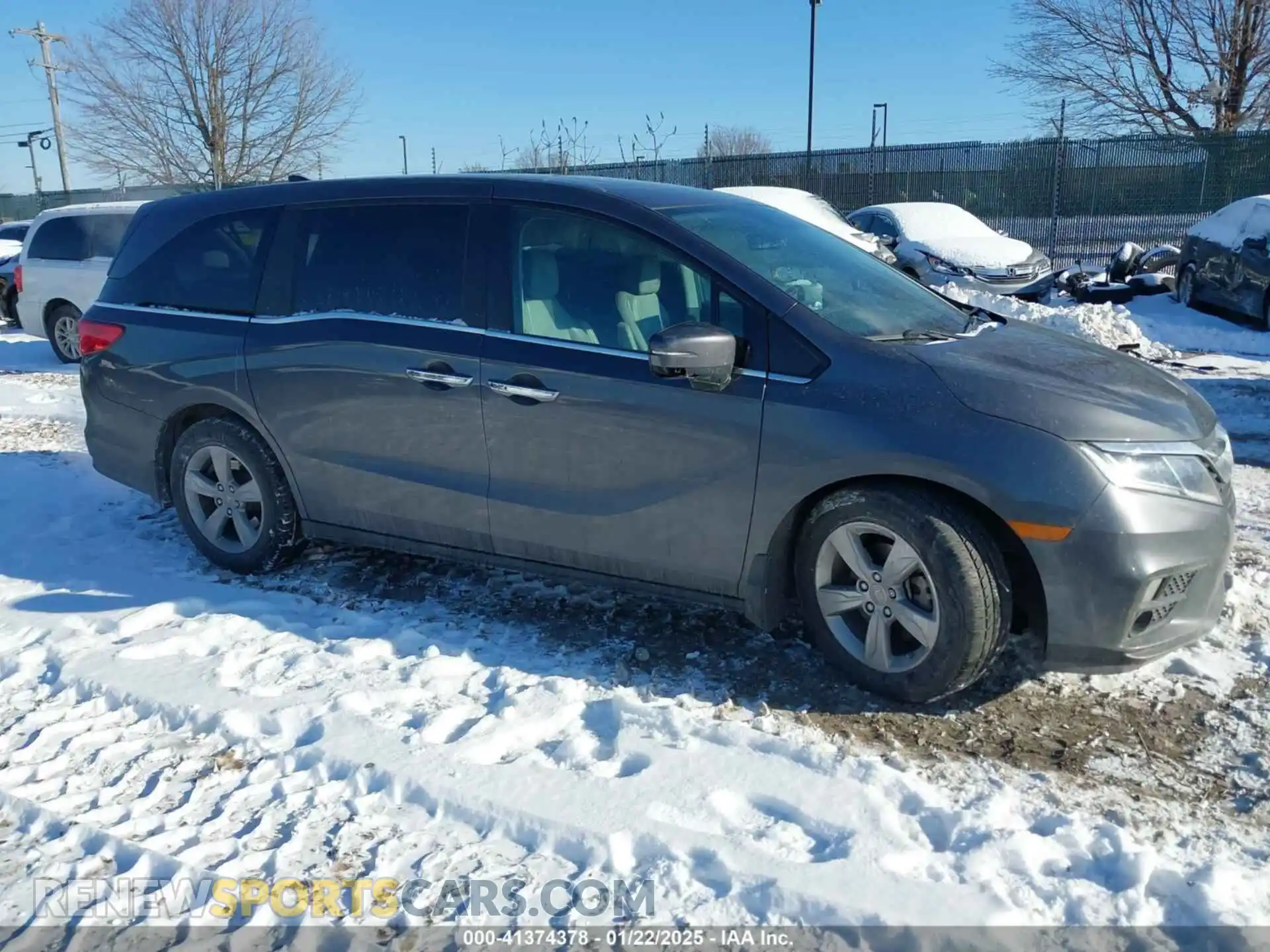 1 Photograph of a damaged car 5FNRL6H74LB046049 HONDA ODYSSEY 2020