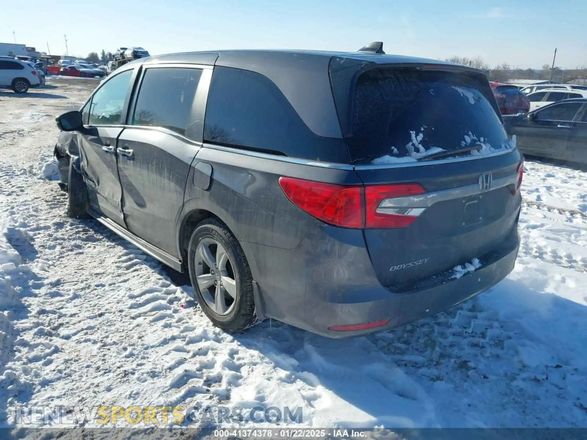 3 Photograph of a damaged car 5FNRL6H74LB046049 HONDA ODYSSEY 2020