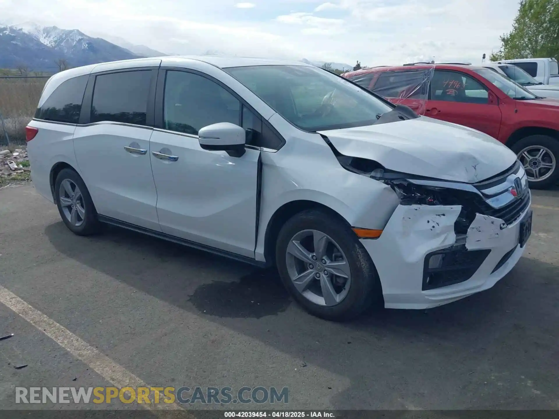 1 Photograph of a damaged car 5FNRL6H76LB025333 HONDA ODYSSEY 2020