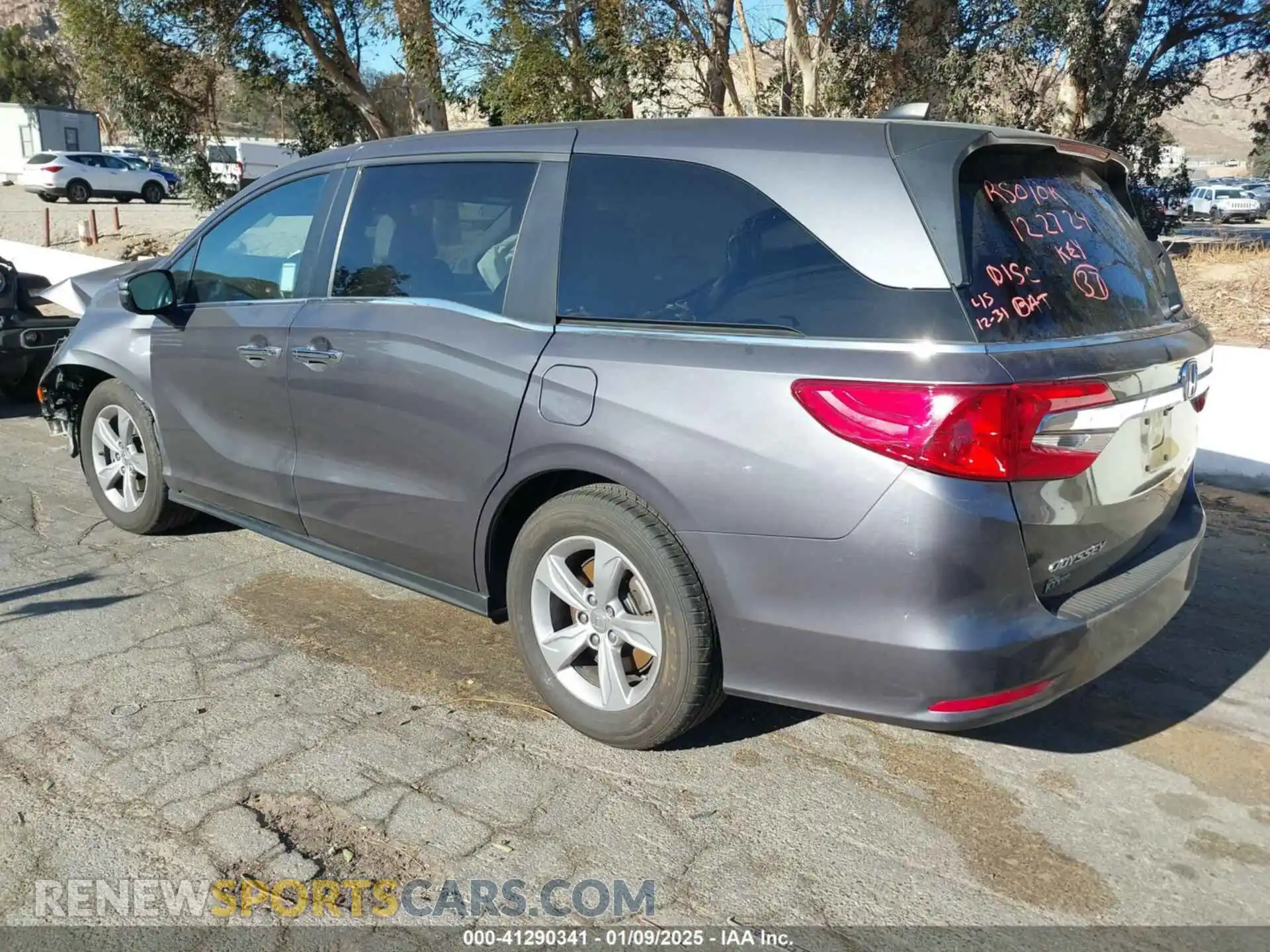 3 Photograph of a damaged car 5FNRL6H76LB066738 HONDA ODYSSEY 2020