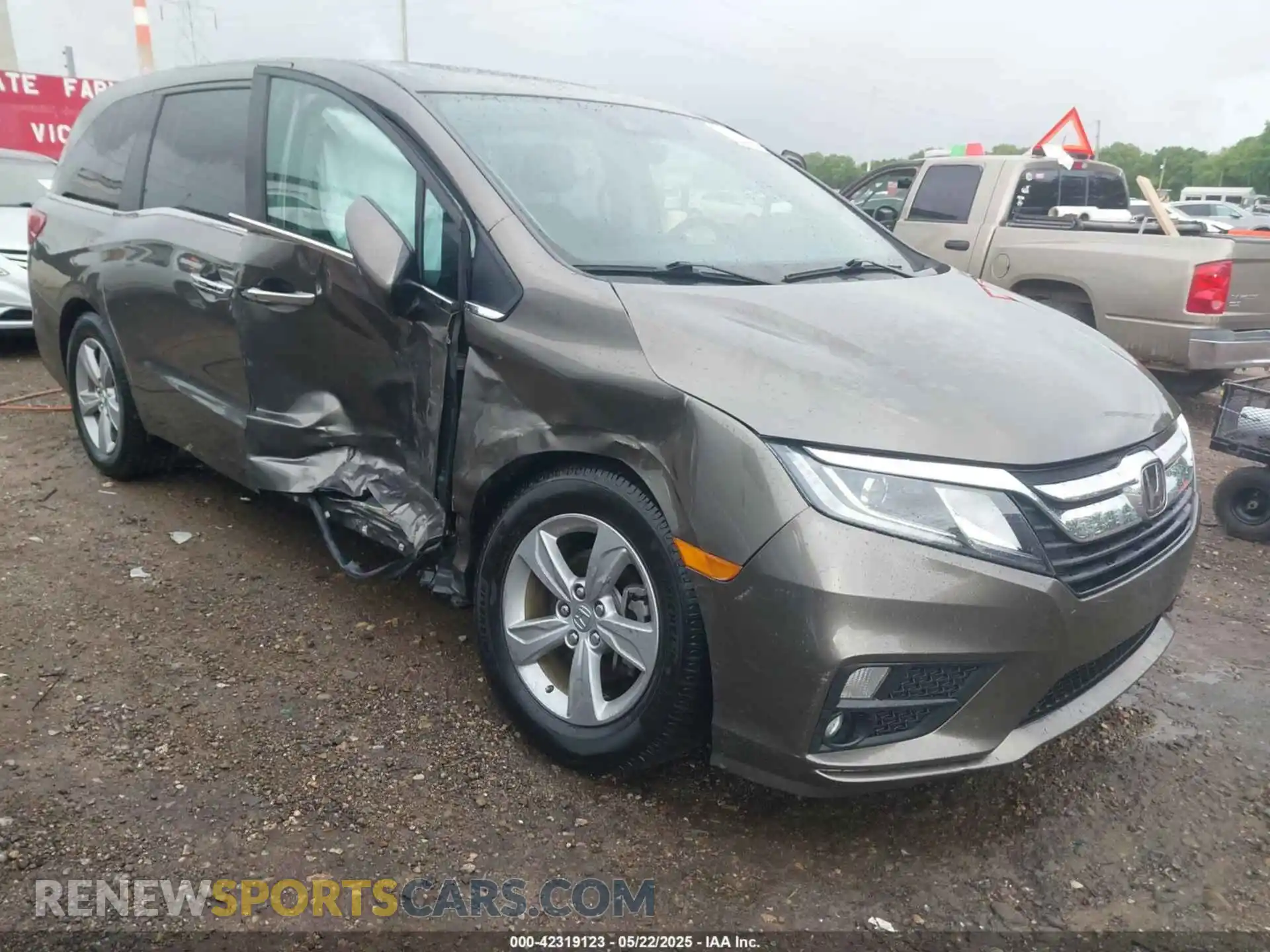 1 Photograph of a damaged car 5FNRL6H79LB048802 HONDA ODYSSEY 2020