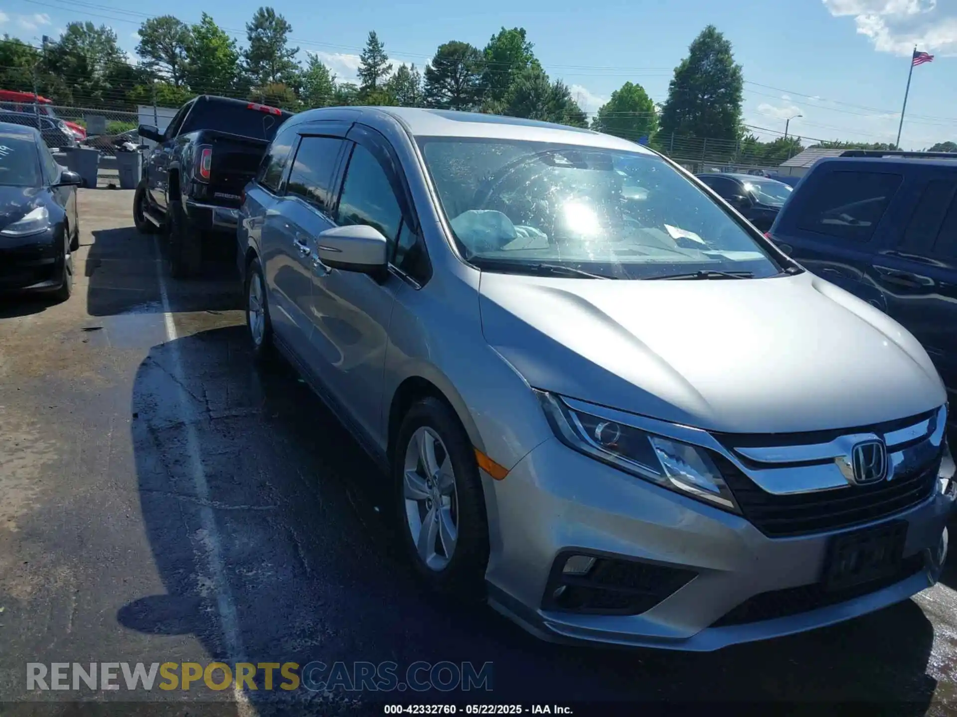 1 Photograph of a damaged car 5FNRL6H79LB060724 HONDA ODYSSEY 2020