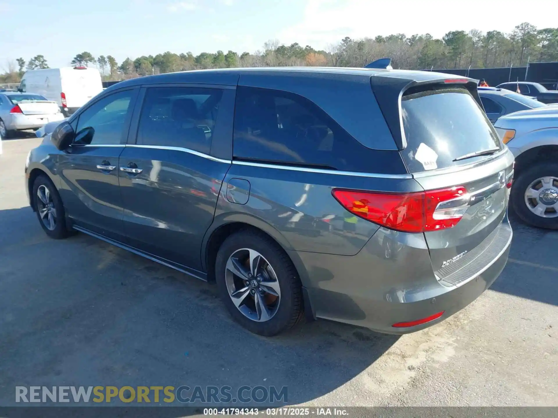 3 Photograph of a damaged car 5FNRL6H8XLB035047 HONDA ODYSSEY 2020