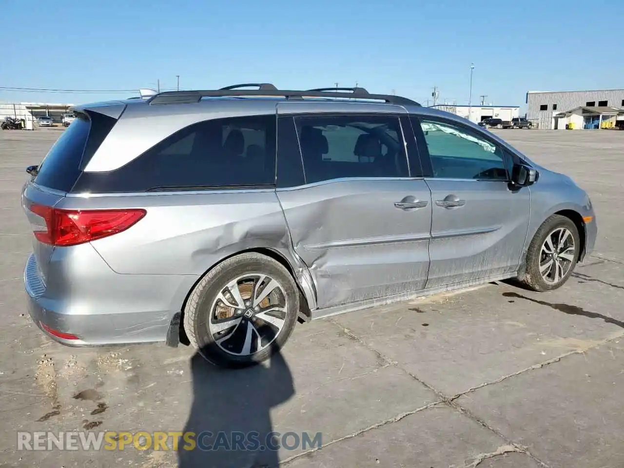 3 Photograph of a damaged car 5FNRL6H9XLB000033 HONDA ODYSSEY 2020