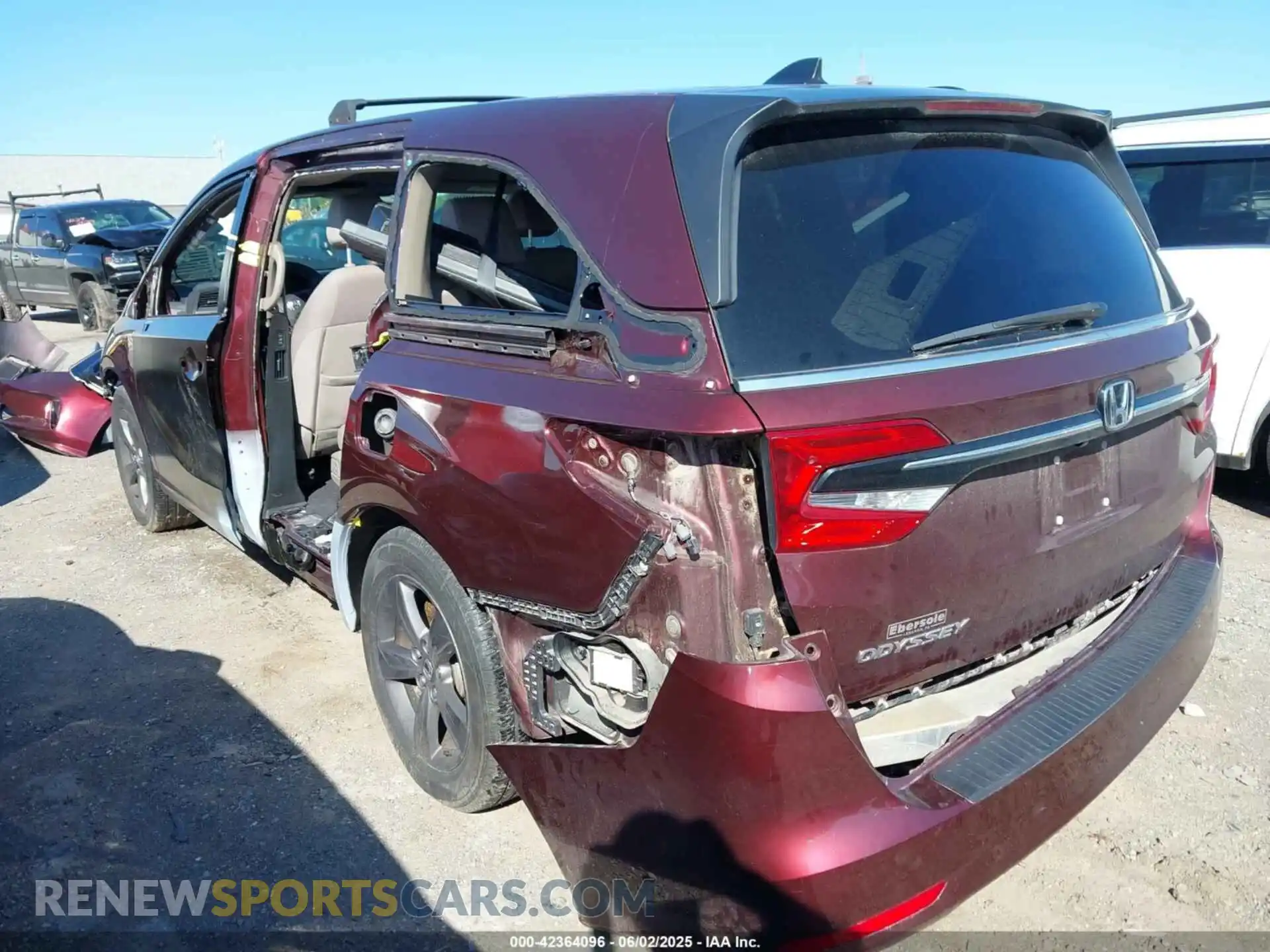 3 Photograph of a damaged car 5FNRL6H53MB021305 HONDA ODYSSEY 2021