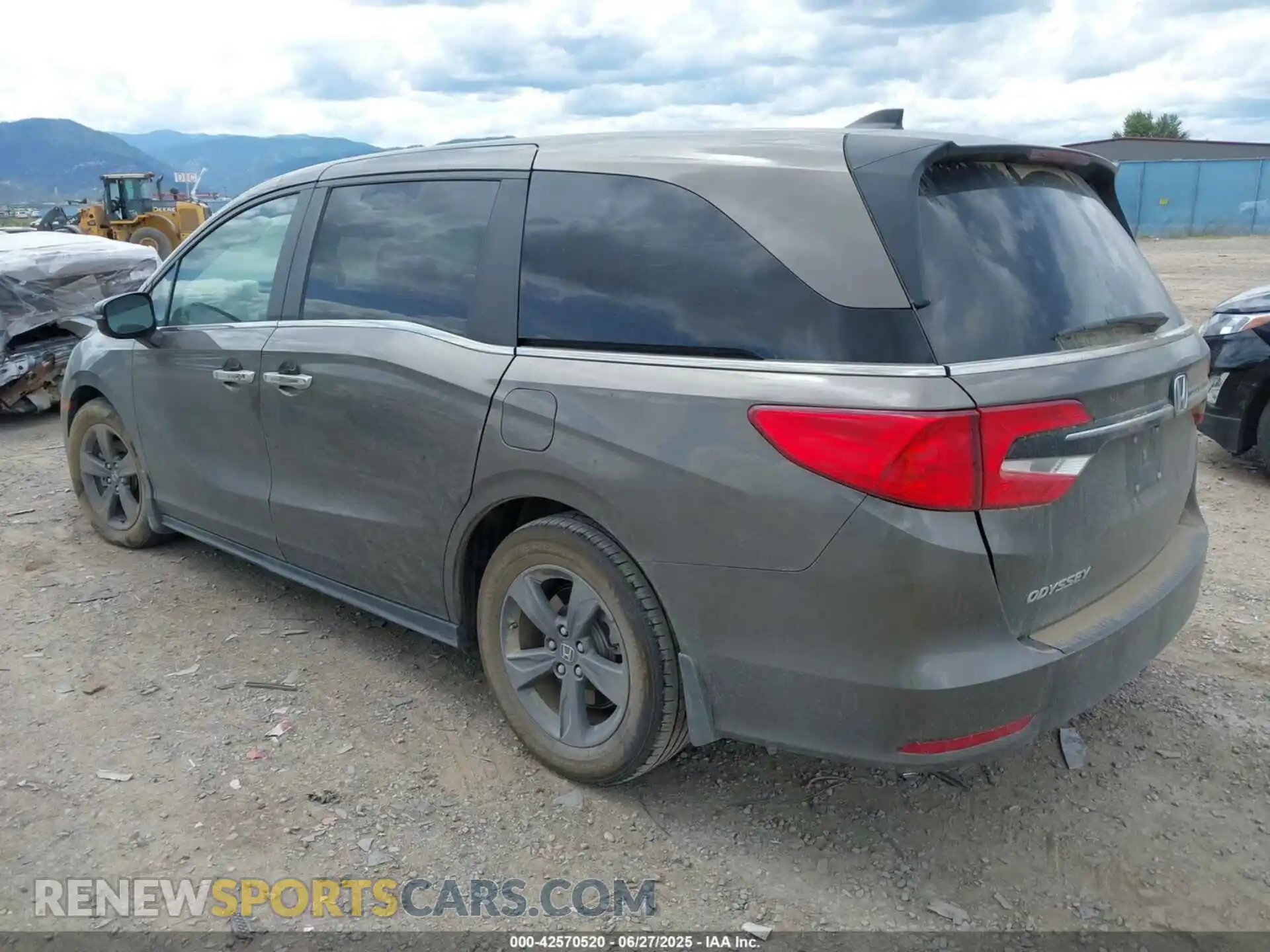 3 Photograph of a damaged car 5FNRL6H55MB018454 HONDA ODYSSEY 2021