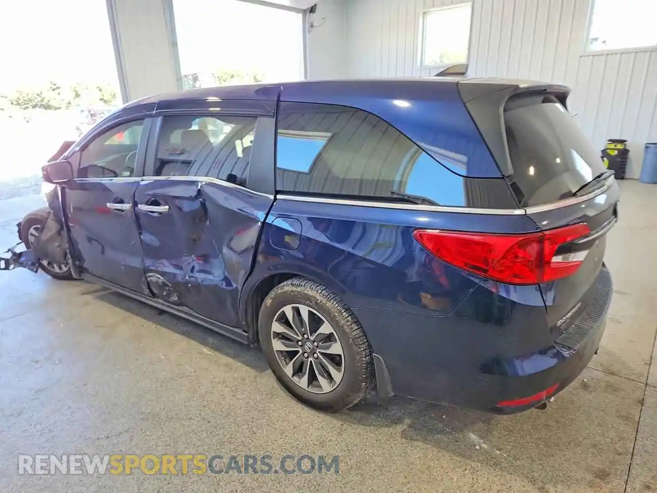 2 Photograph of a damaged car 5FNRL6H70MB042985 HONDA ODYSSEY 2021