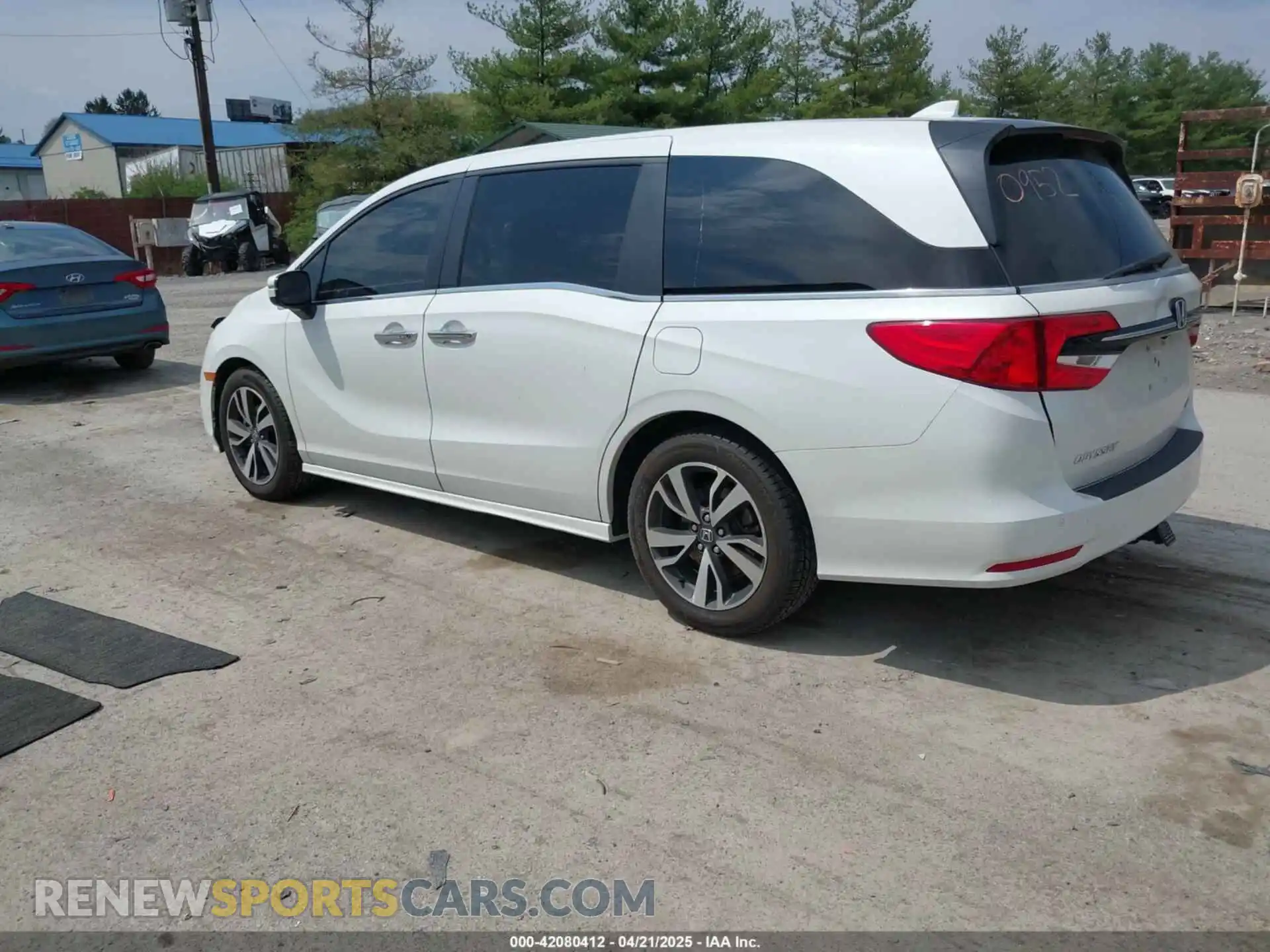 3 Photograph of a damaged car 5FNRL6H80MB010952 HONDA ODYSSEY 2021