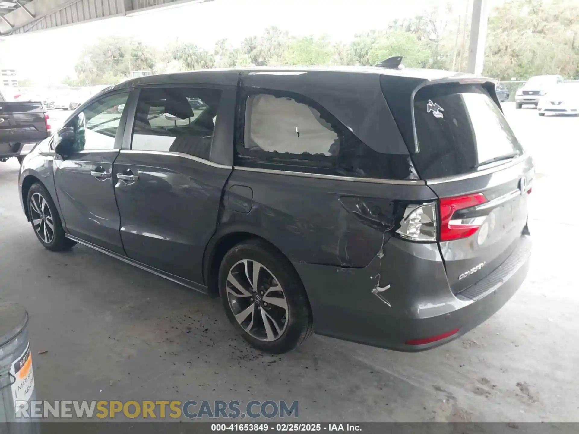3 Photograph of a damaged car 5FNRL6H82MB012377 HONDA ODYSSEY 2021