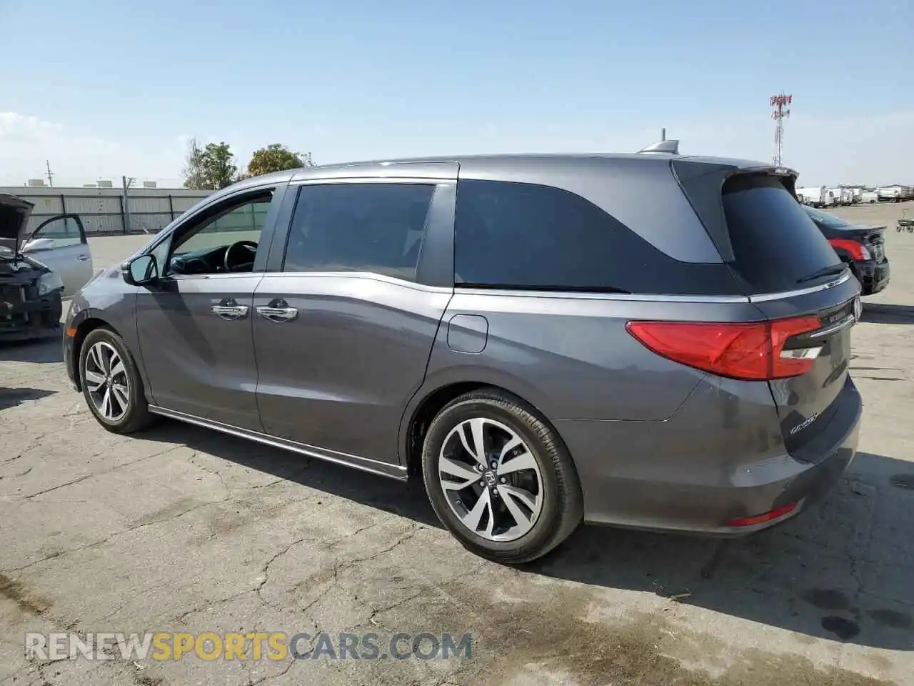 2 Photograph of a damaged car 5FNRL6H83MB021492 HONDA ODYSSEY 2021