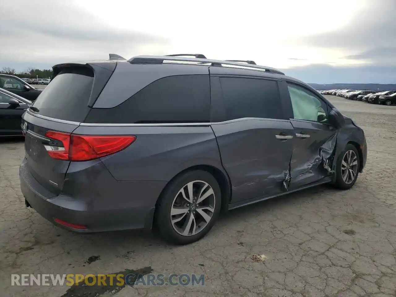 3 Photograph of a damaged car 5FNRL6H85MB032574 HONDA ODYSSEY 2021