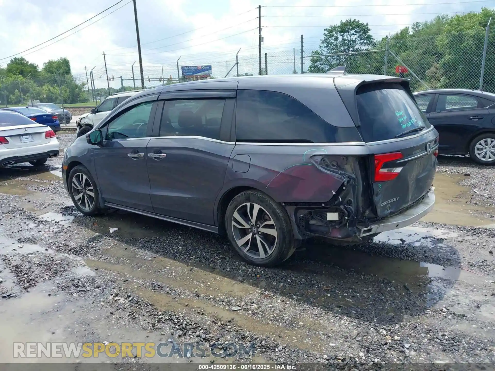 3 Фотография поврежденного автомобиля 5FNRL6H86MB013953 HONDA ODYSSEY 2021