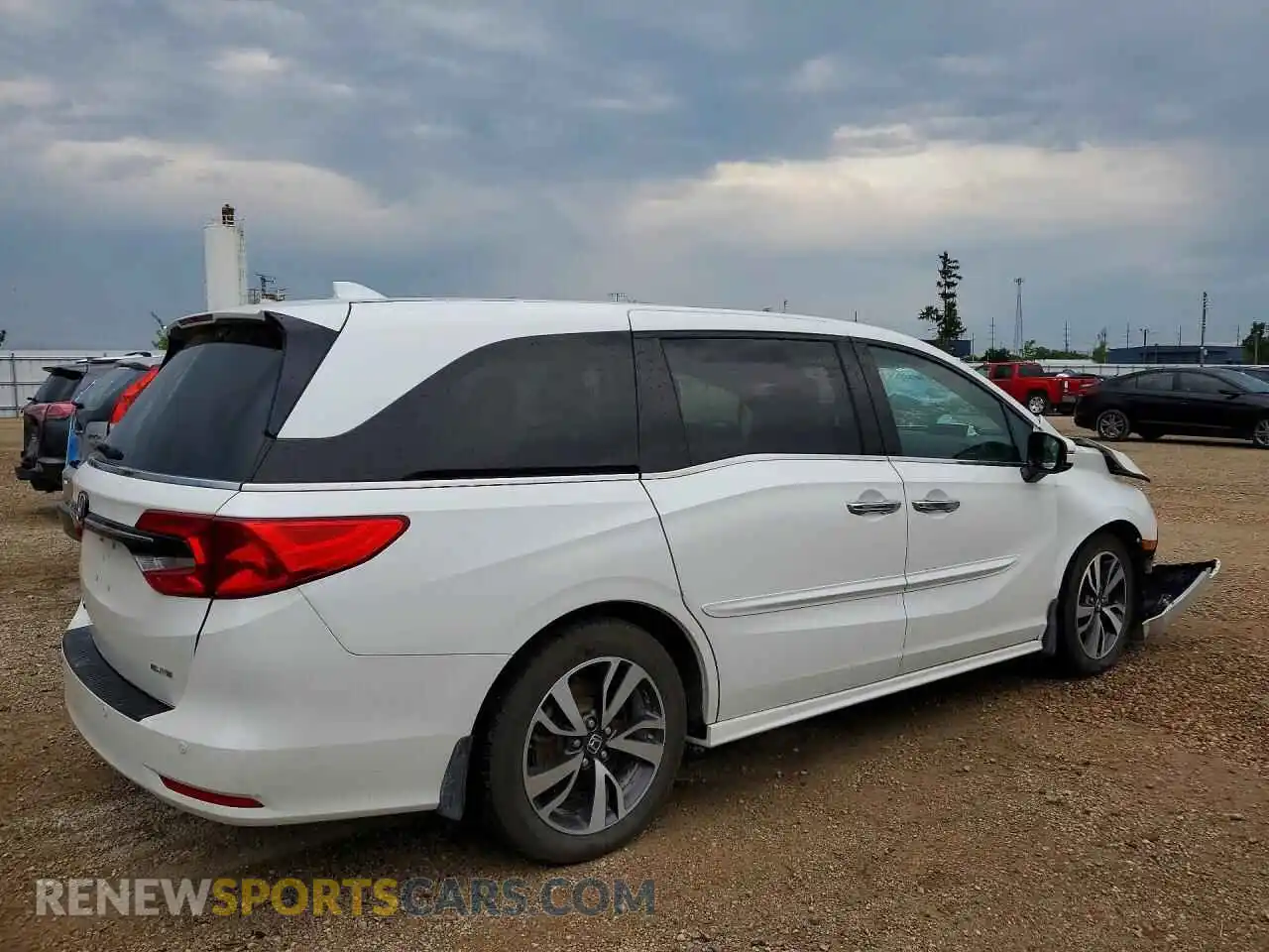 3 Photograph of a damaged car 5FNRL6H92MB016910 HONDA ODYSSEY 2021