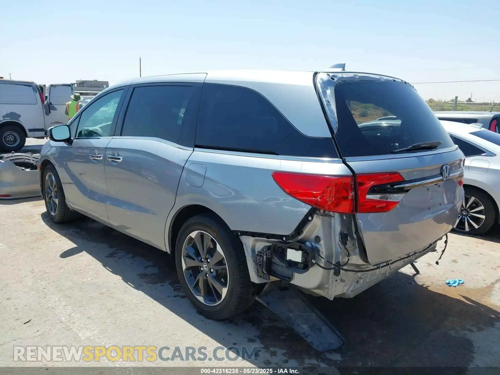 3 Photograph of a damaged car 5FNRL6H94MB003172 HONDA ODYSSEY 2021