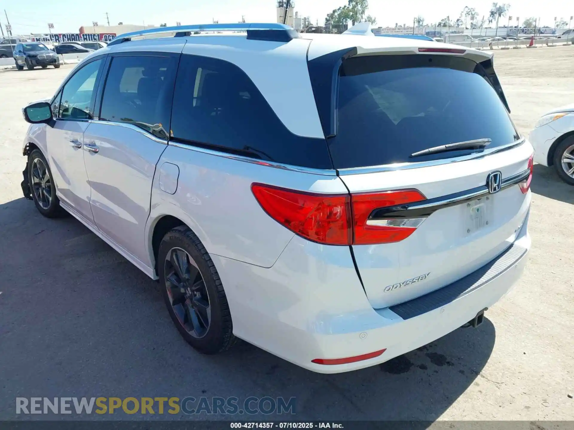 3 Photograph of a damaged car 5FNRL6H96MB016912 HONDA ODYSSEY 2021
