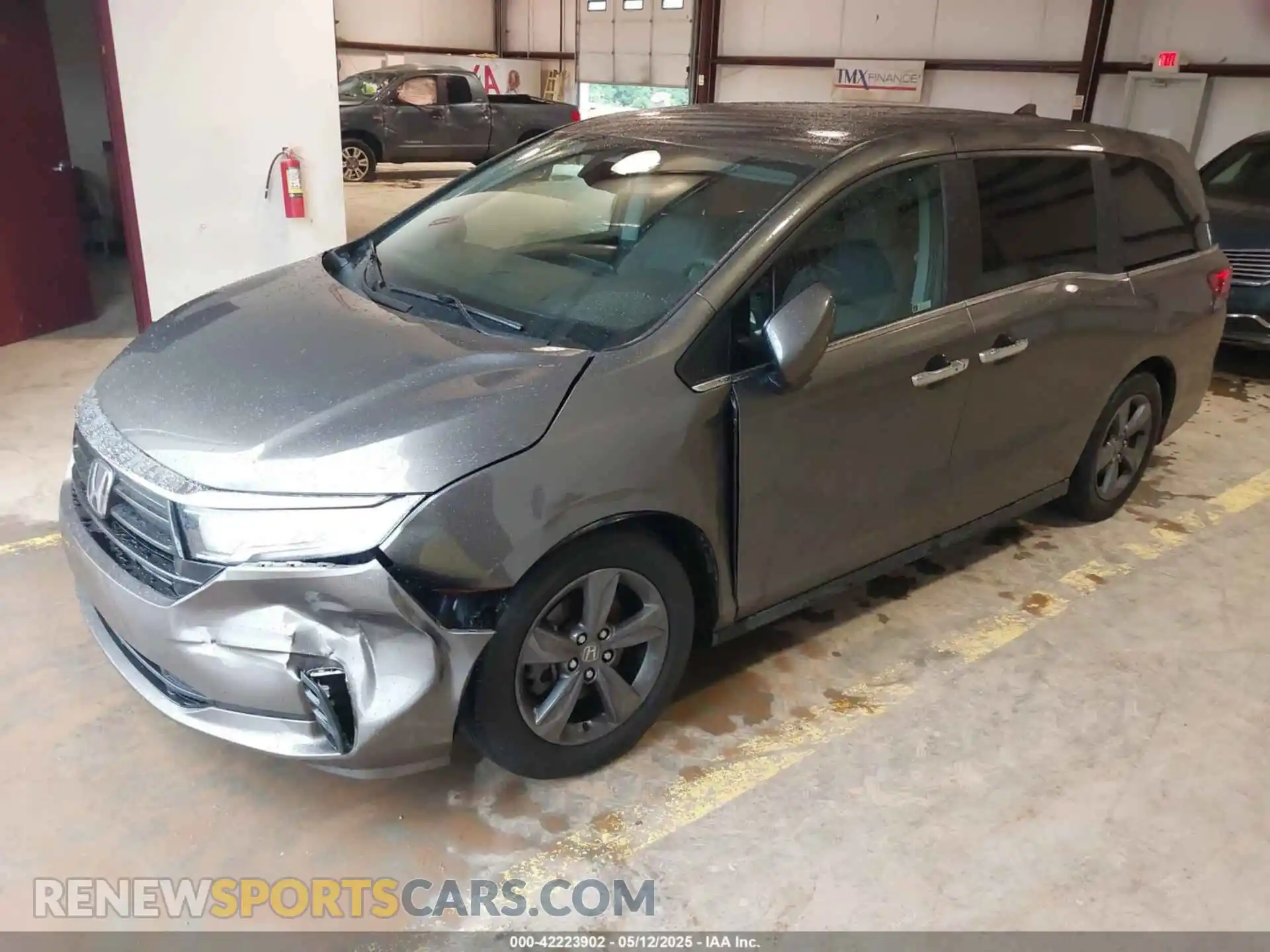 2 Photograph of a damaged car 5FNRL6H52NB029946 HONDA ODYSSEY 2022
