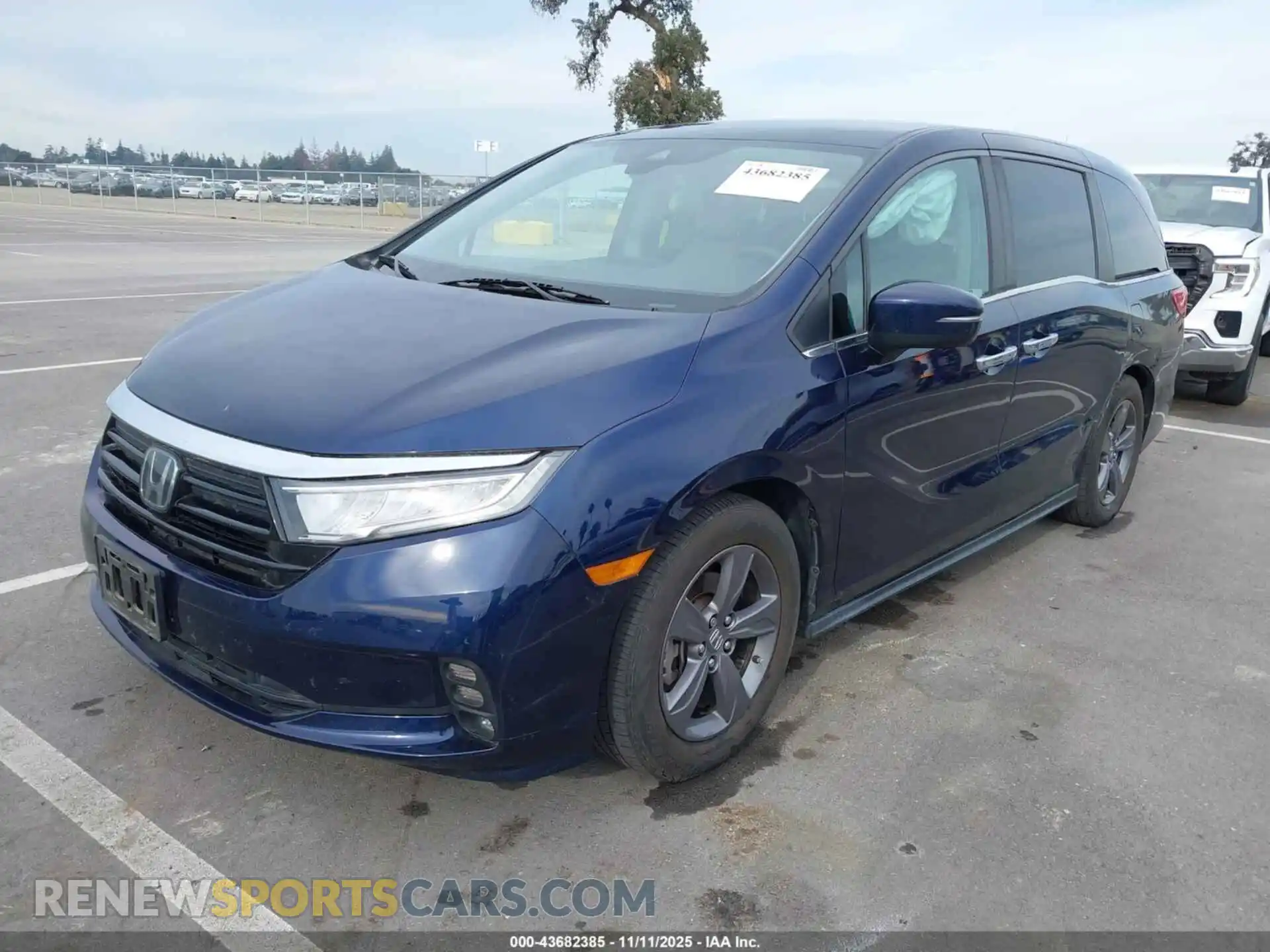 2 Photograph of a damaged car 5FNRL6H56NB005746 HONDA ODYSSEY 2022