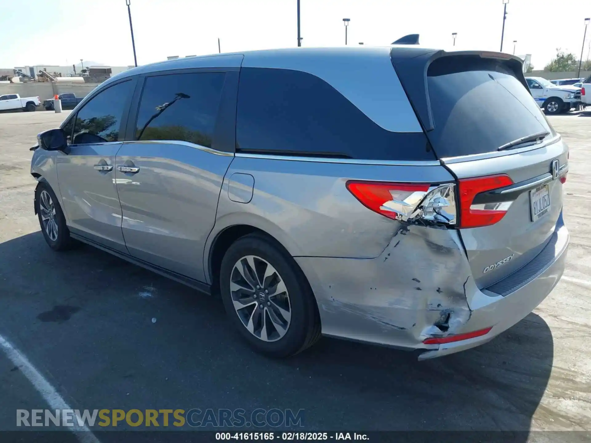 3 fotografías del automóvil dañado 5FNRL6H73NB040956 HONDA ODYSSEY 2022