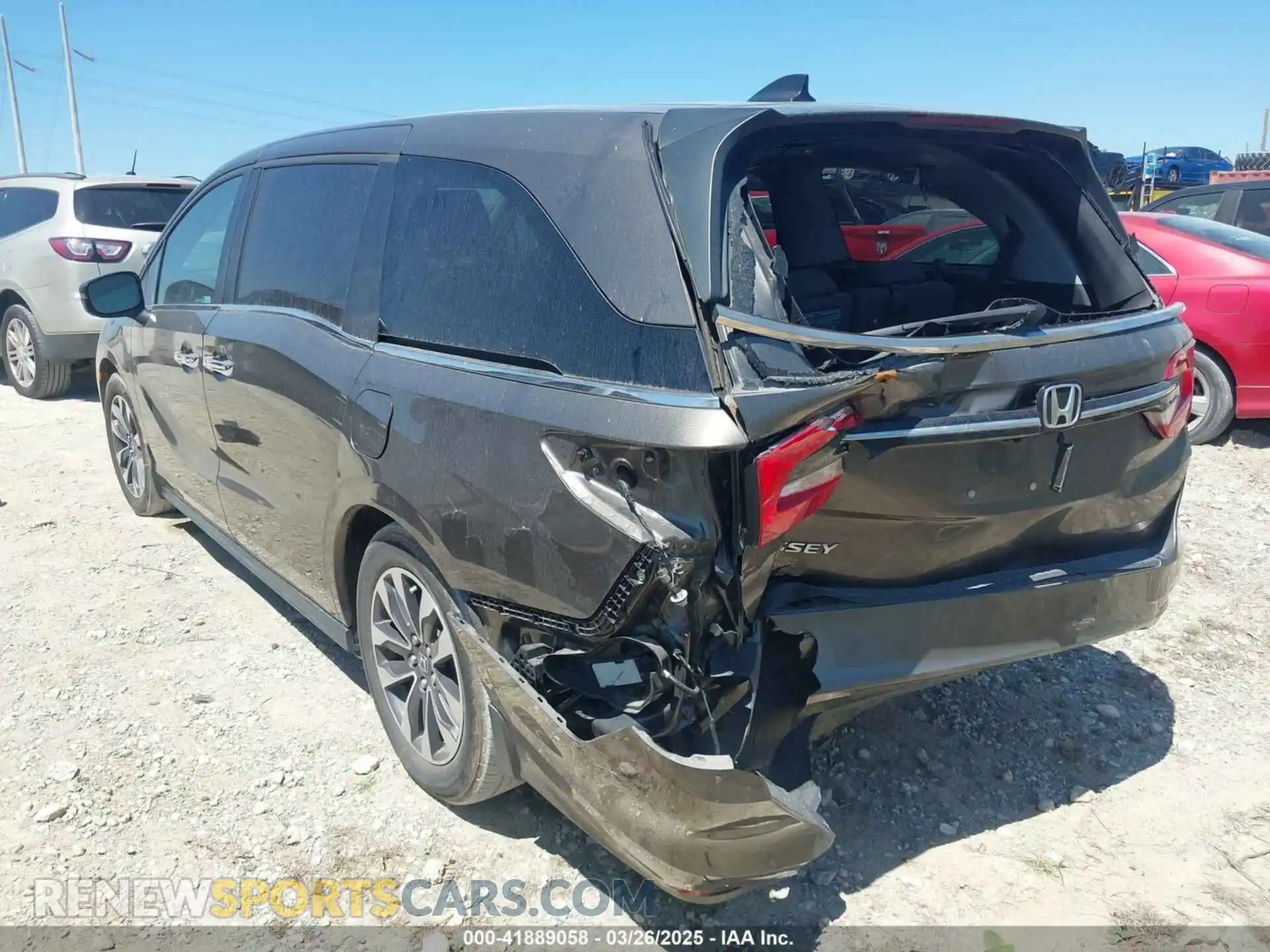 3 Photograph of a damaged car 5FNRL6H76NB052194 HONDA ODYSSEY 2022
