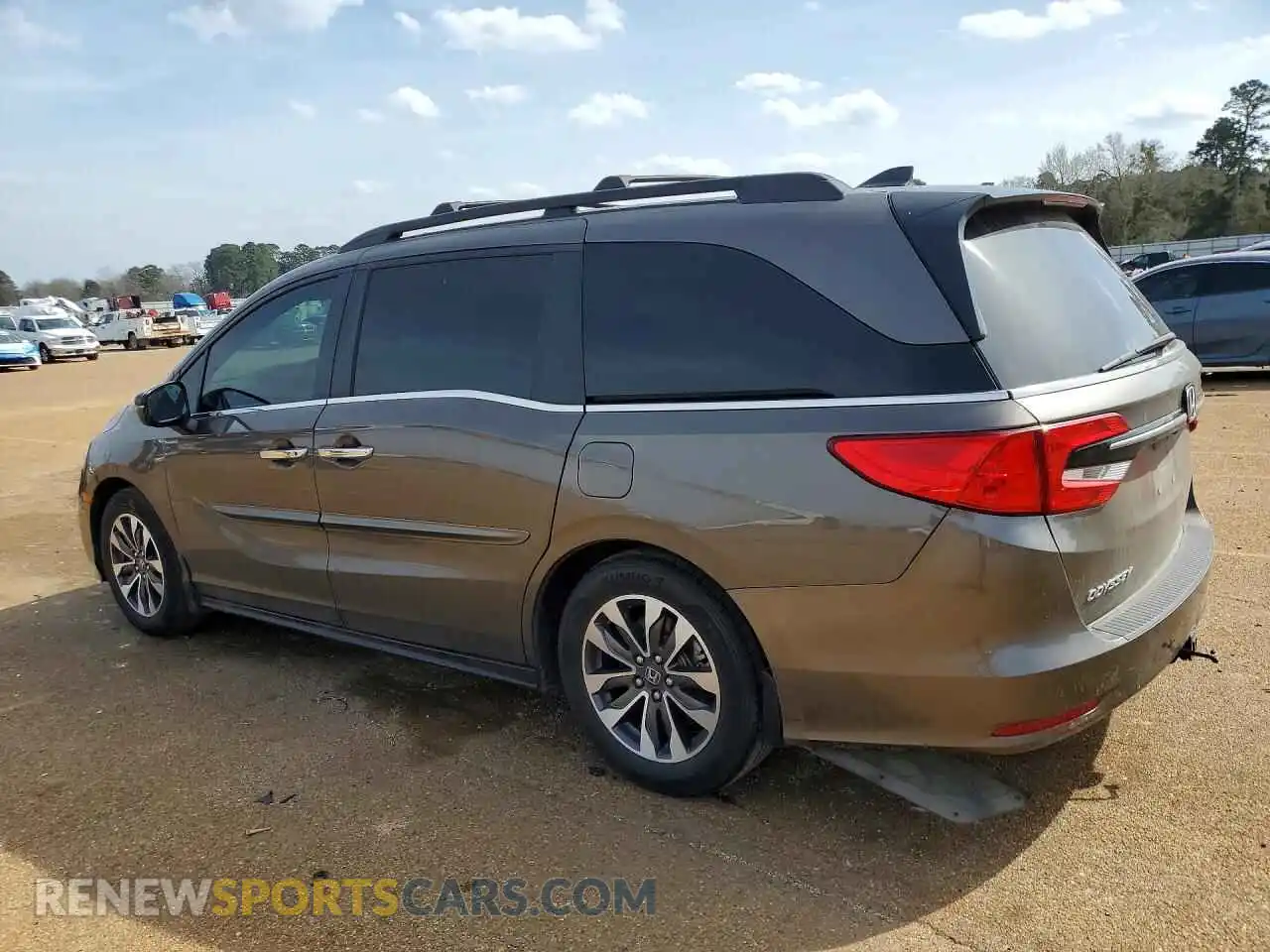 2 Photograph of a damaged car 5FNRL6H79NB030531 HONDA ODYSSEY 2022