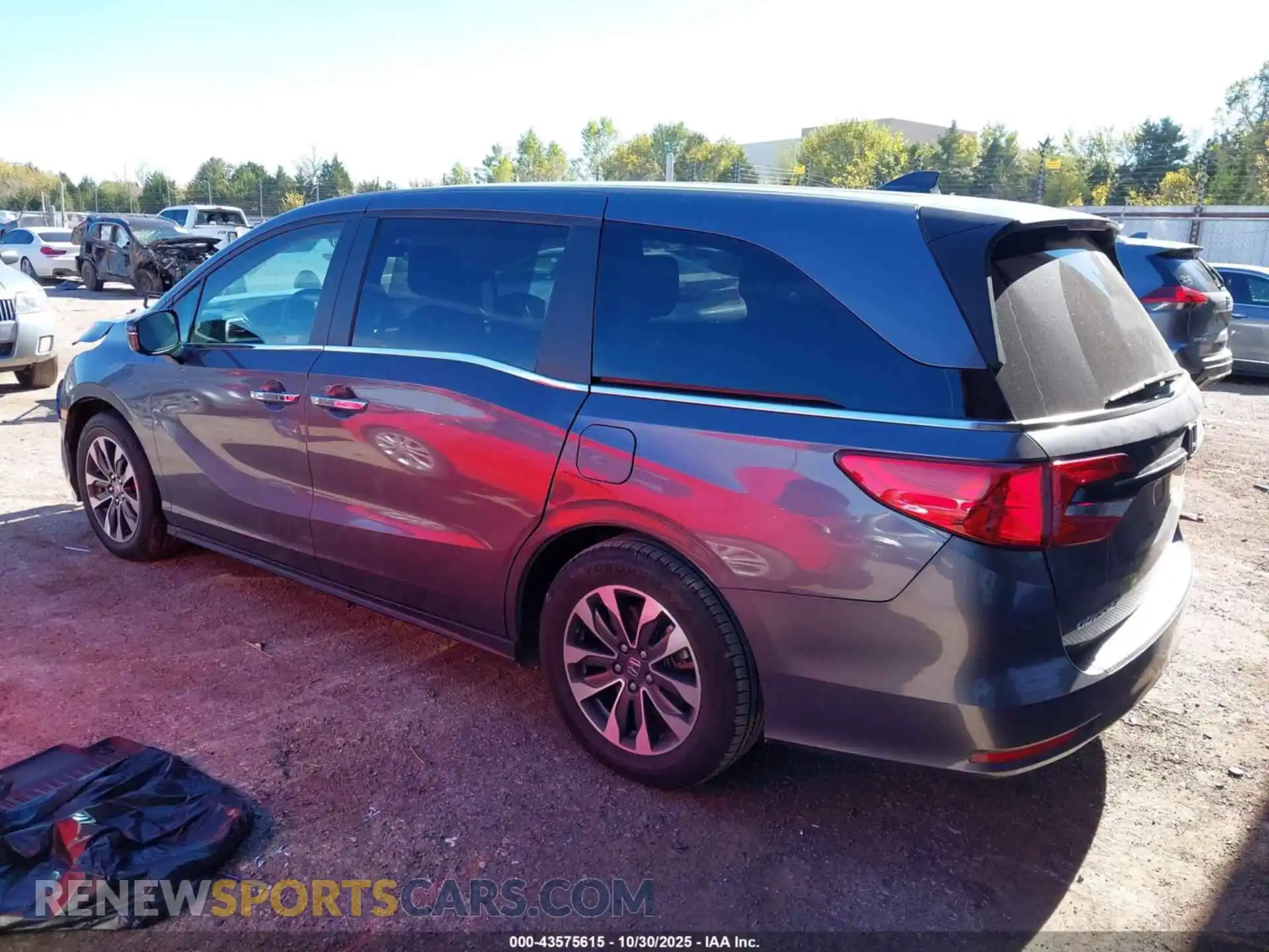 3 Photograph of a damaged car 5FNRL6H7XNB051176 HONDA ODYSSEY 2022