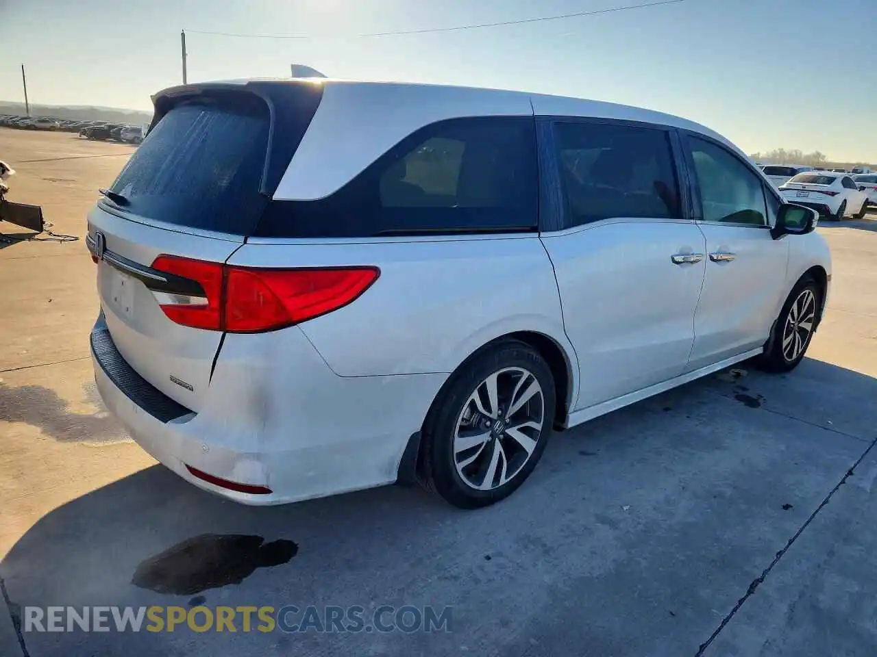 3 Photograph of a damaged car 5FNRL6H80NB055889 HONDA ODYSSEY 2022